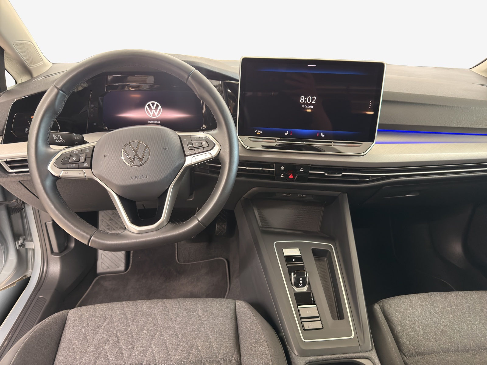 VW Golf 1.5 e TSI mHEV Life DSG-image-8