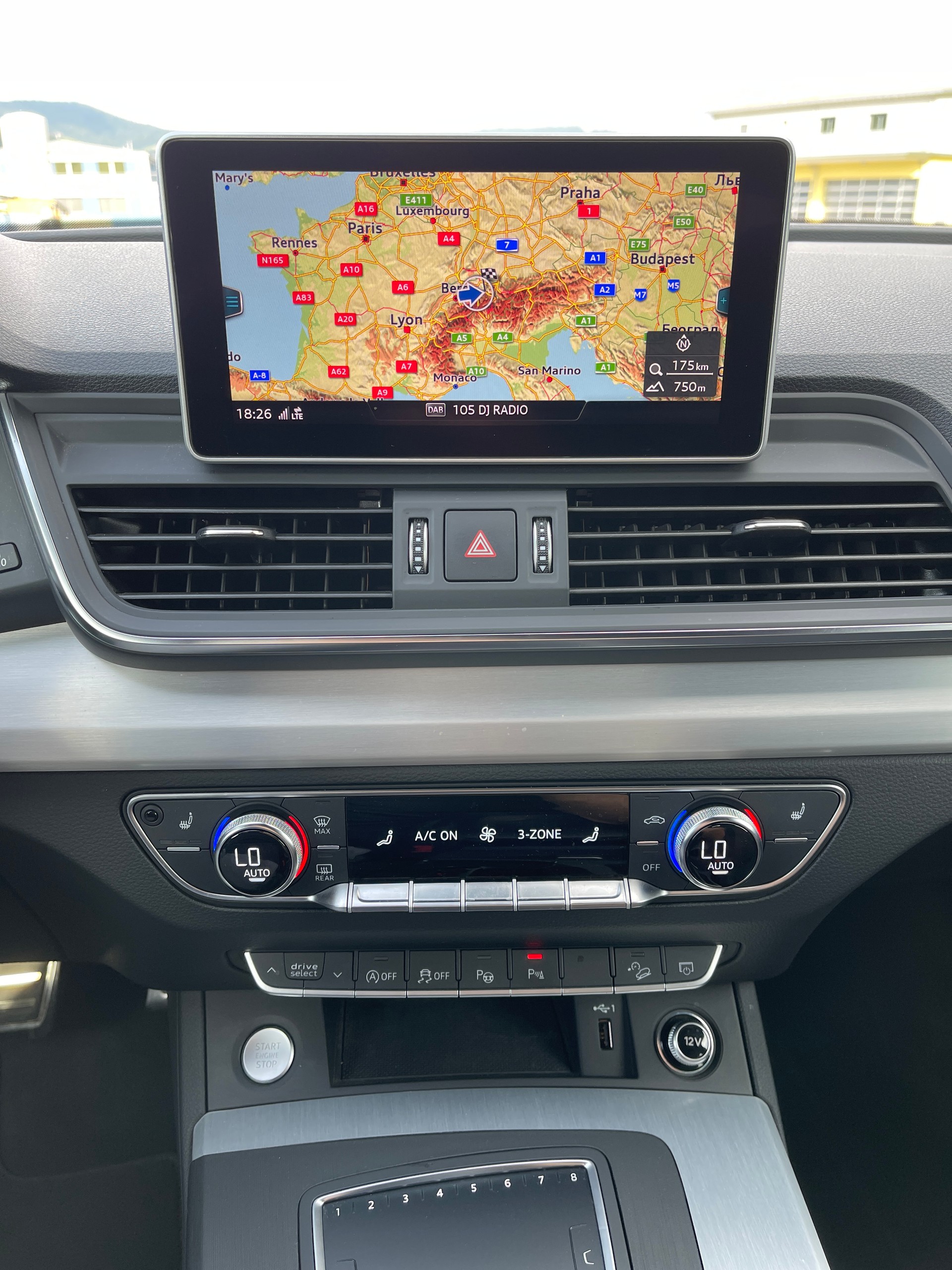AUDI Q5 40 TDI sport quattro S-tronic-image-8