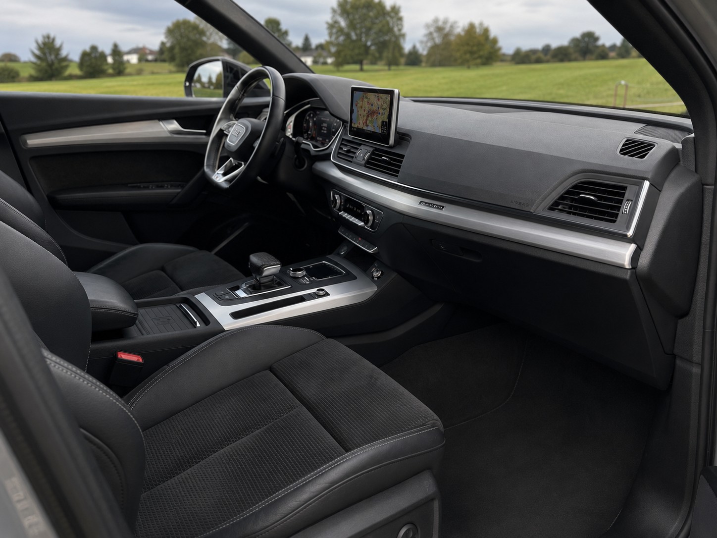AUDI Q5 40 TDI sport quattro S-tronic-image-4