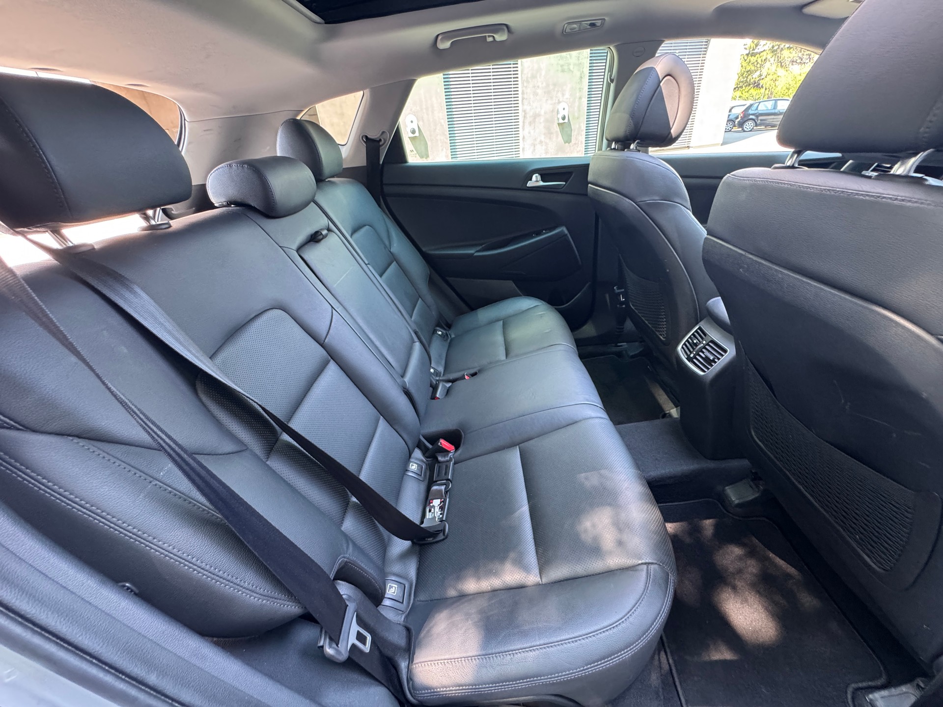 HYUNDAI Tucson 1.6 TGDI Launch Edition 4WD Automatic-image-8