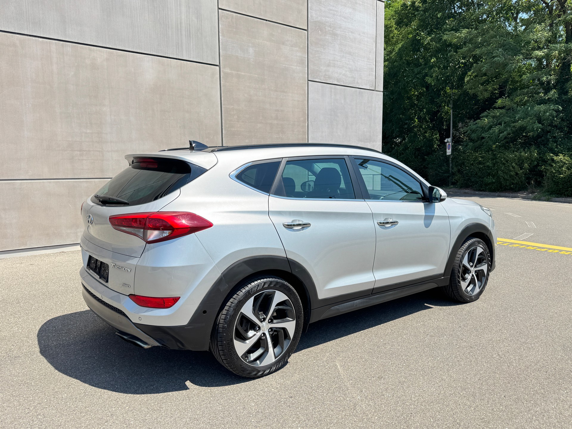 HYUNDAI Tucson 1.6 TGDI Launch Edition 4WD Automatic-image-4