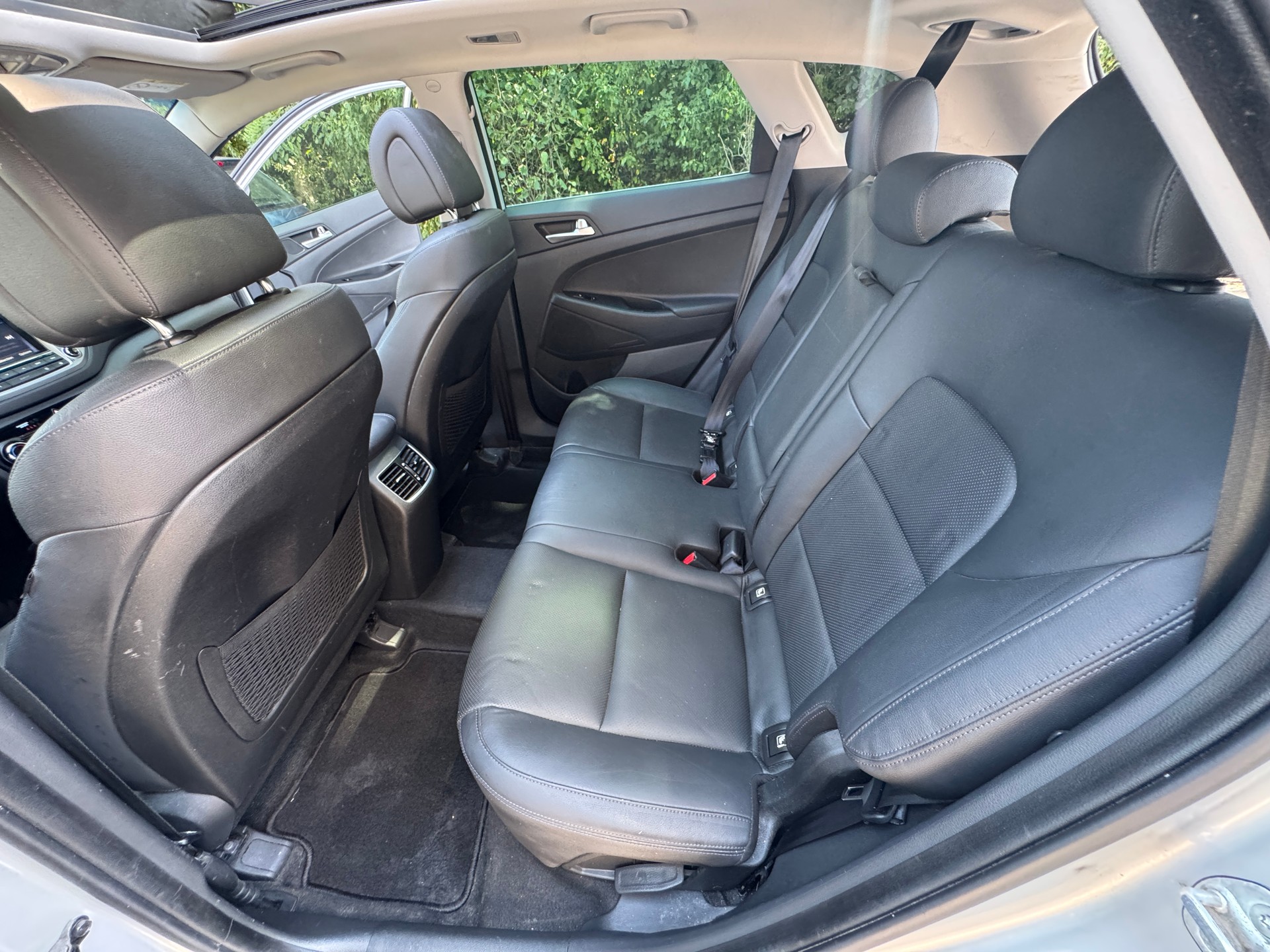 HYUNDAI Tucson 1.6 TGDI Launch Edition 4WD Automatic-image-9