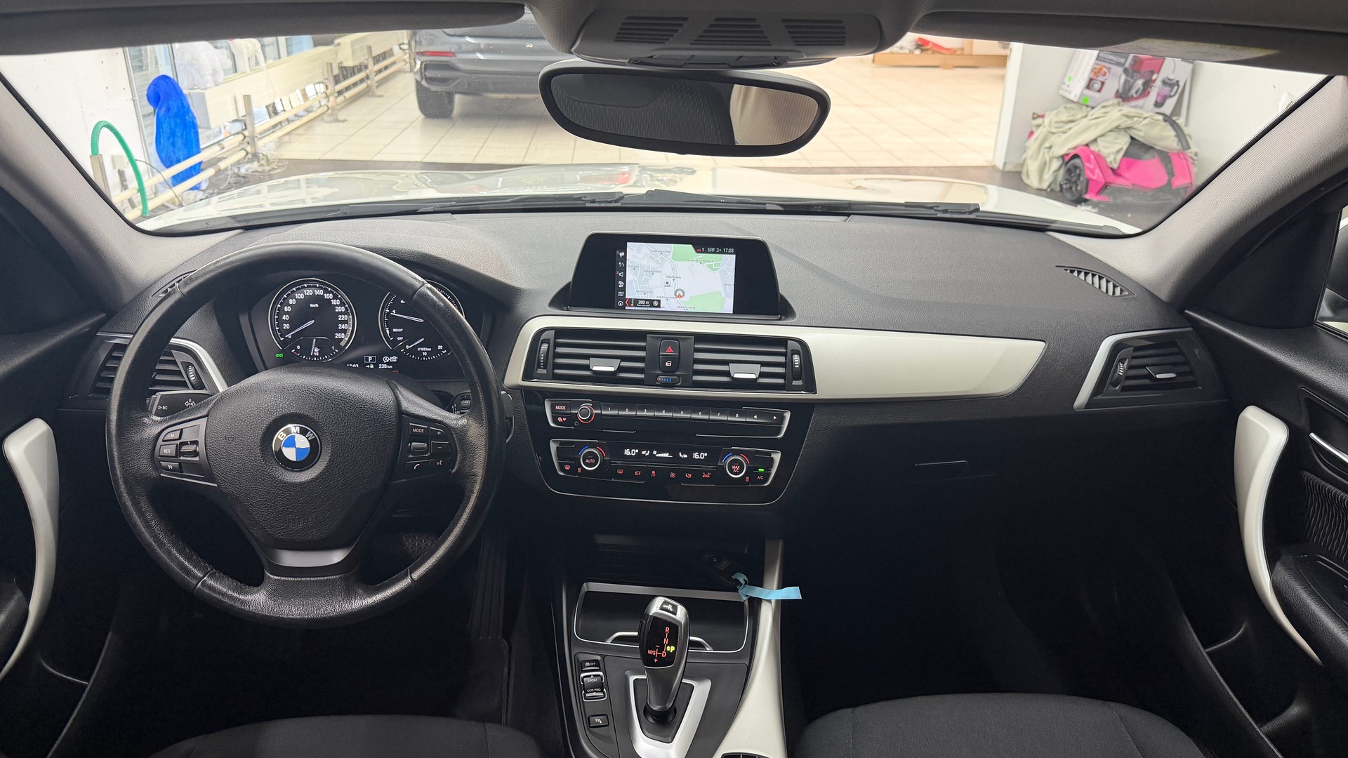BMW 118i Steptronic-image-8