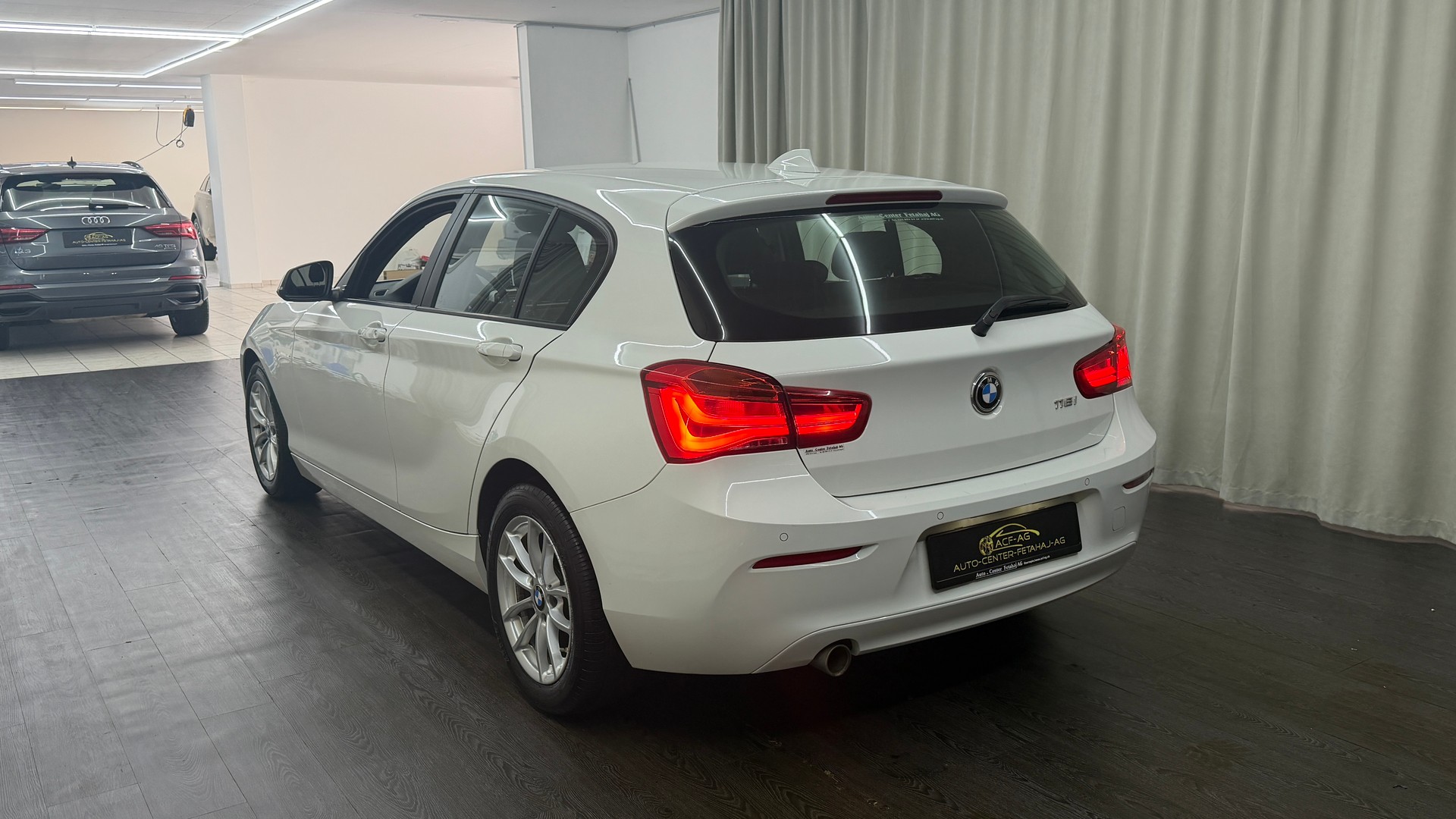 BMW 118i Steptronic-image-5