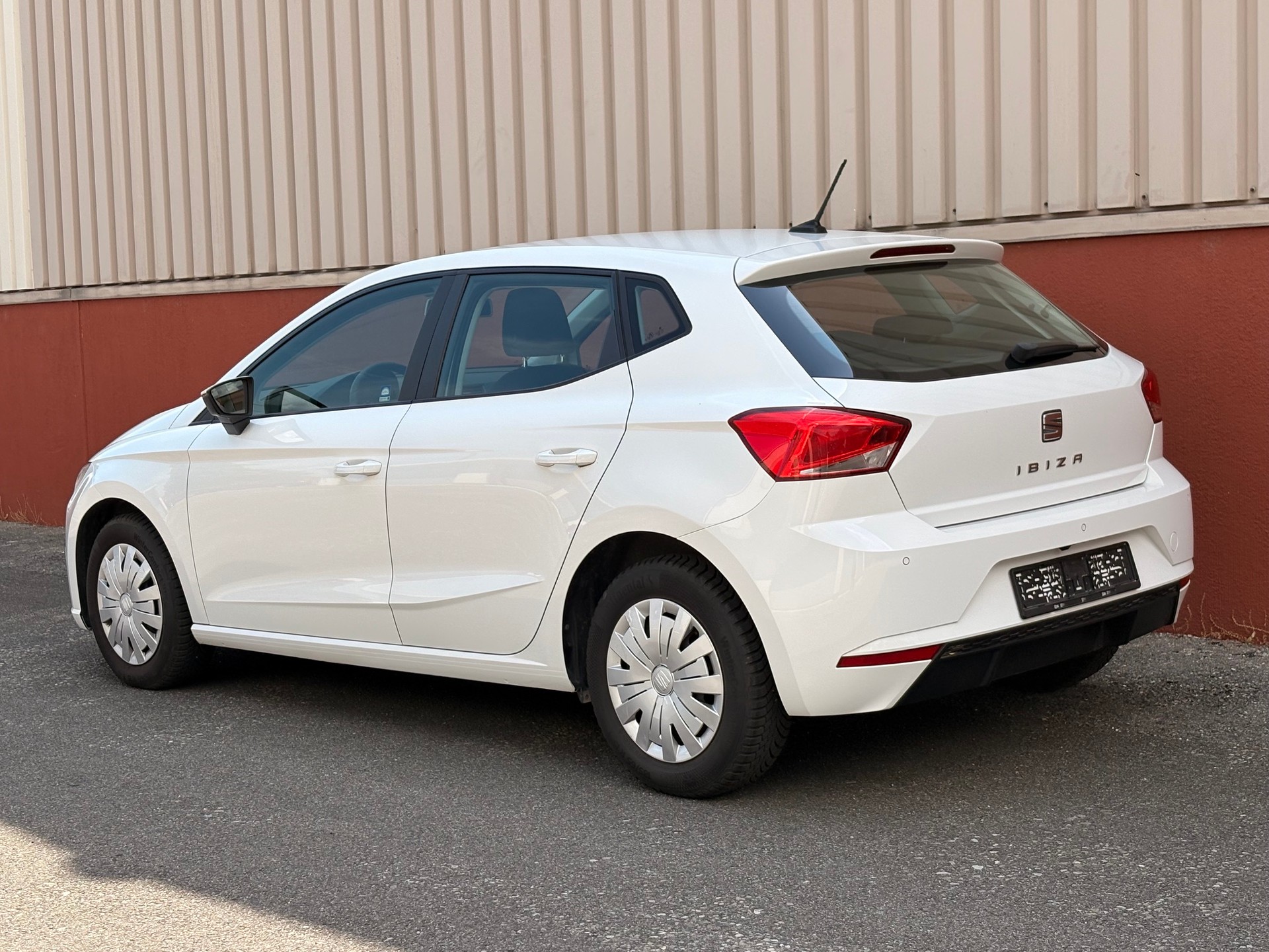 SEAT Ibiza 1.0 EcoTSI Reference-image-3