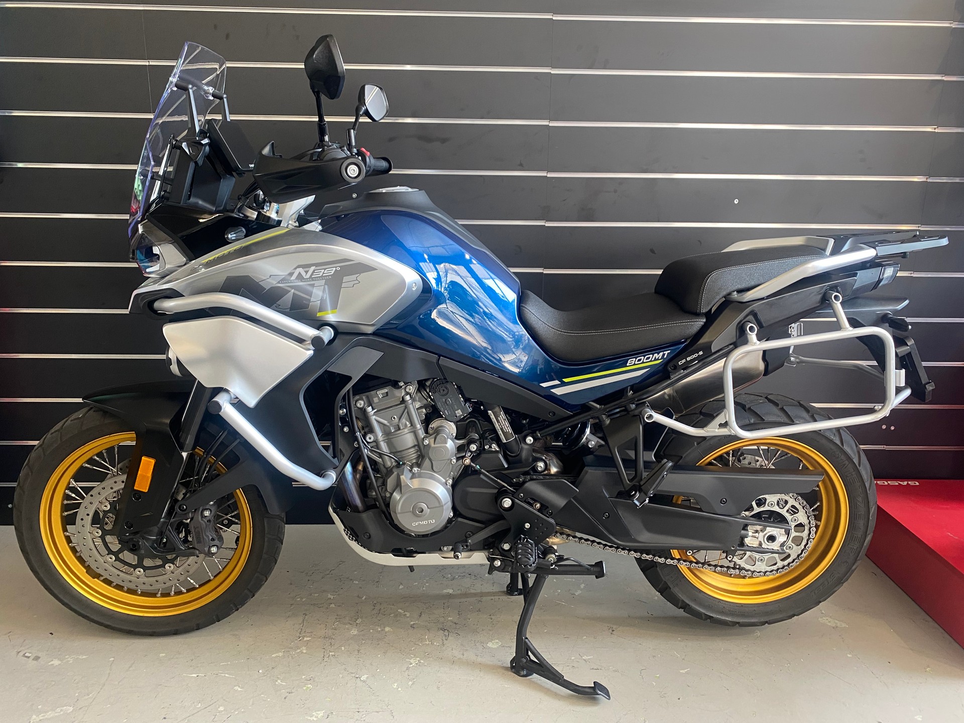 CF MOTO 800 MT Touring-showroom-element-1