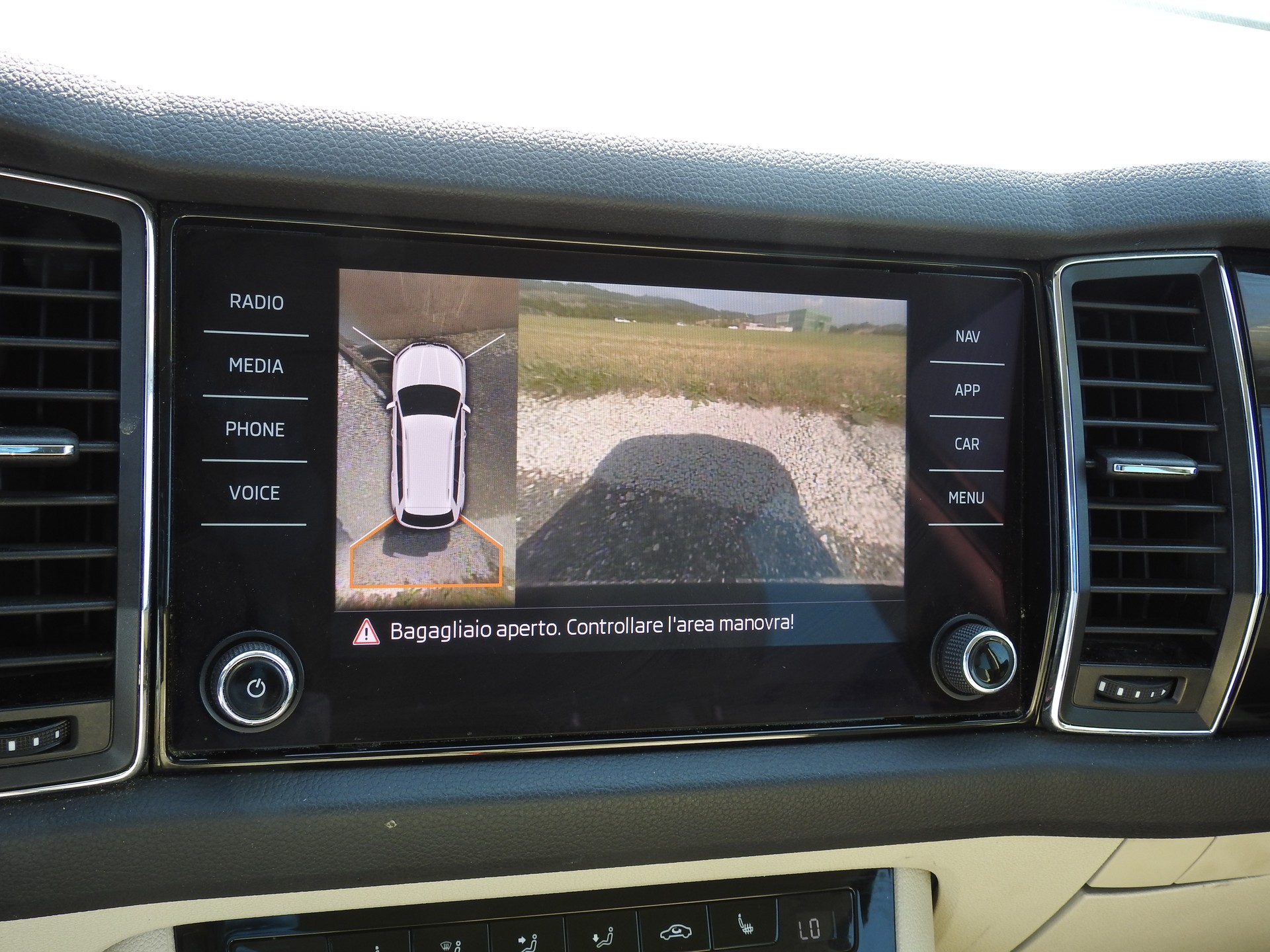 SKODA Kodiaq 2.0 TDI CR Ambition 4x4 DSG-image-25