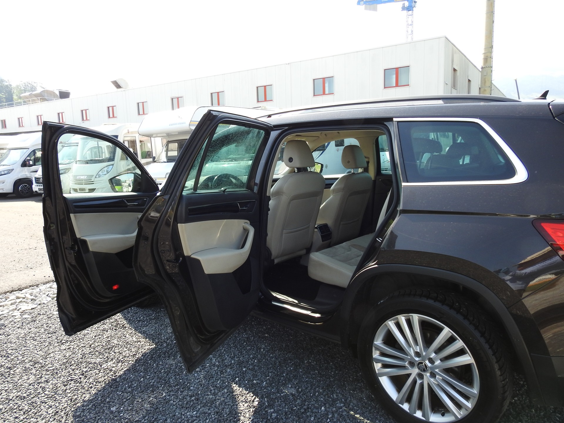 SKODA Kodiaq 2.0 TDI CR Ambition 4x4 DSG-image-17