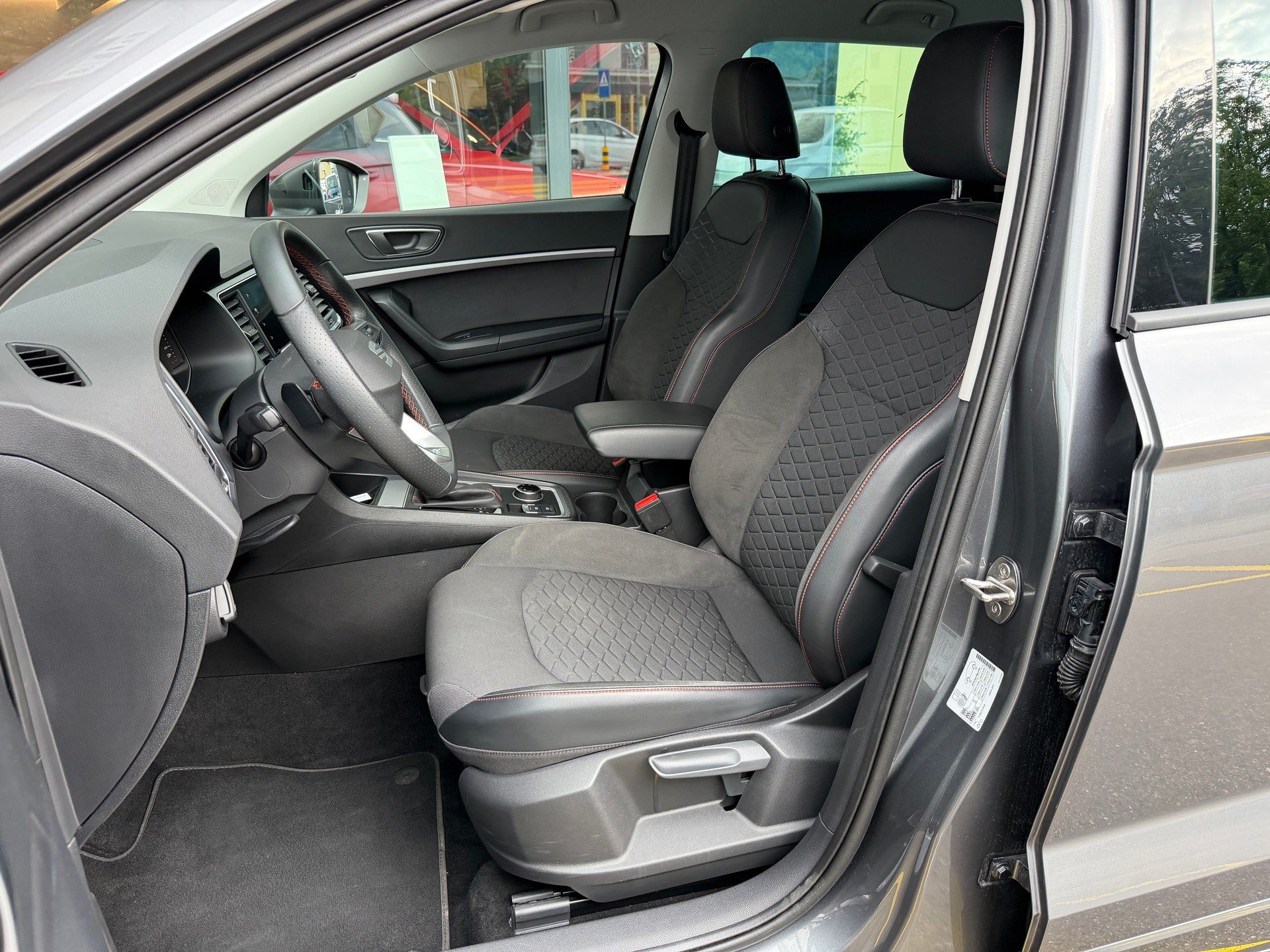 SEAT Ateca 1.5 TSI EVO DSG FR-image-8