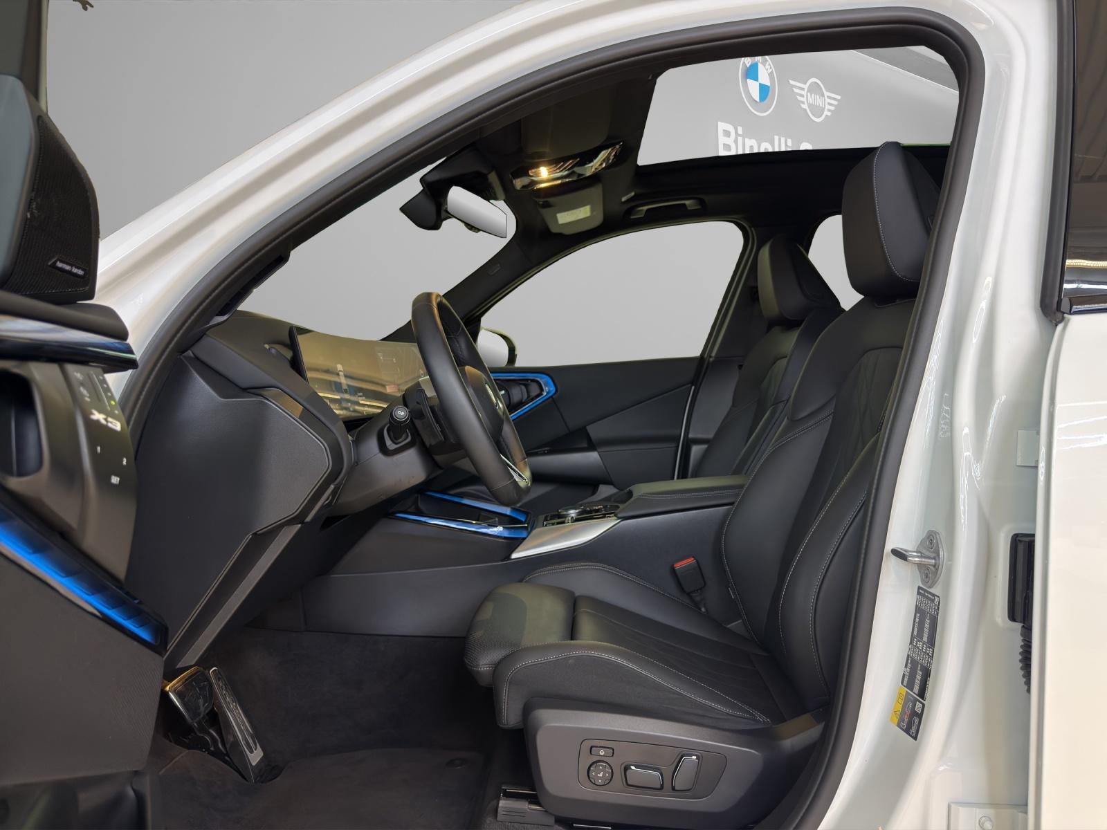 BMW X3 30e xDrive M-SportPaket-image-11