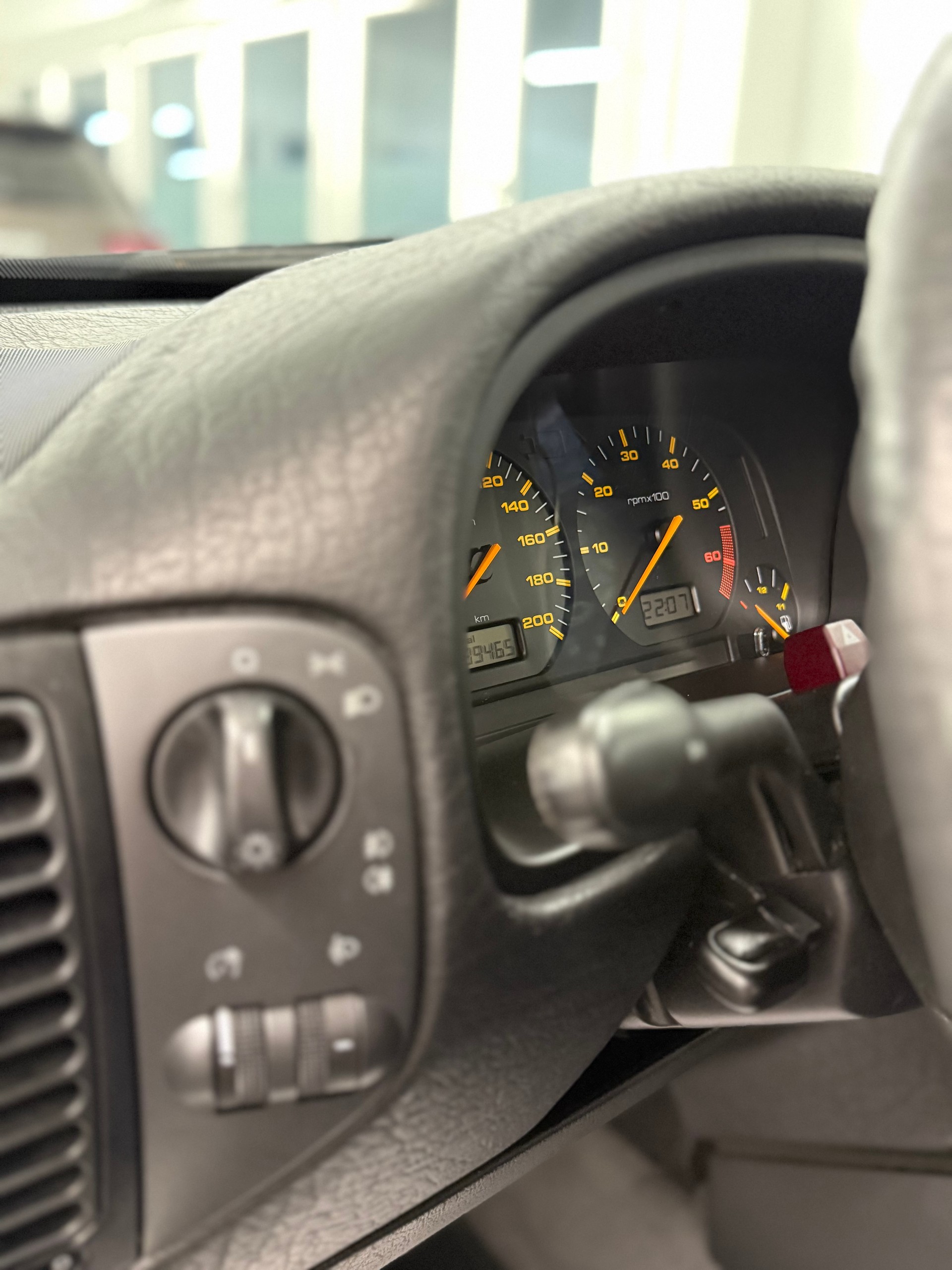 SEAT Ibiza 1.4 SXE Swiss C.-image-17