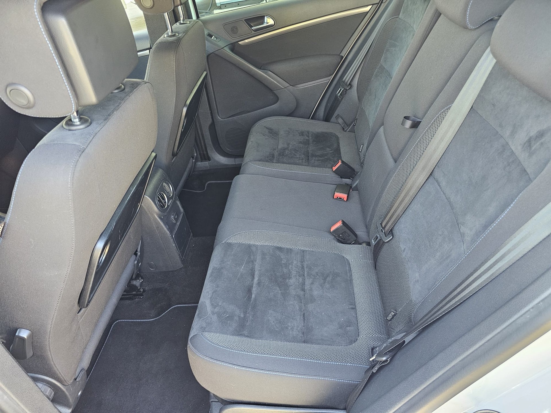VW Tiguan 2.0 TDI Cityscape 4Motion DSG-image-14