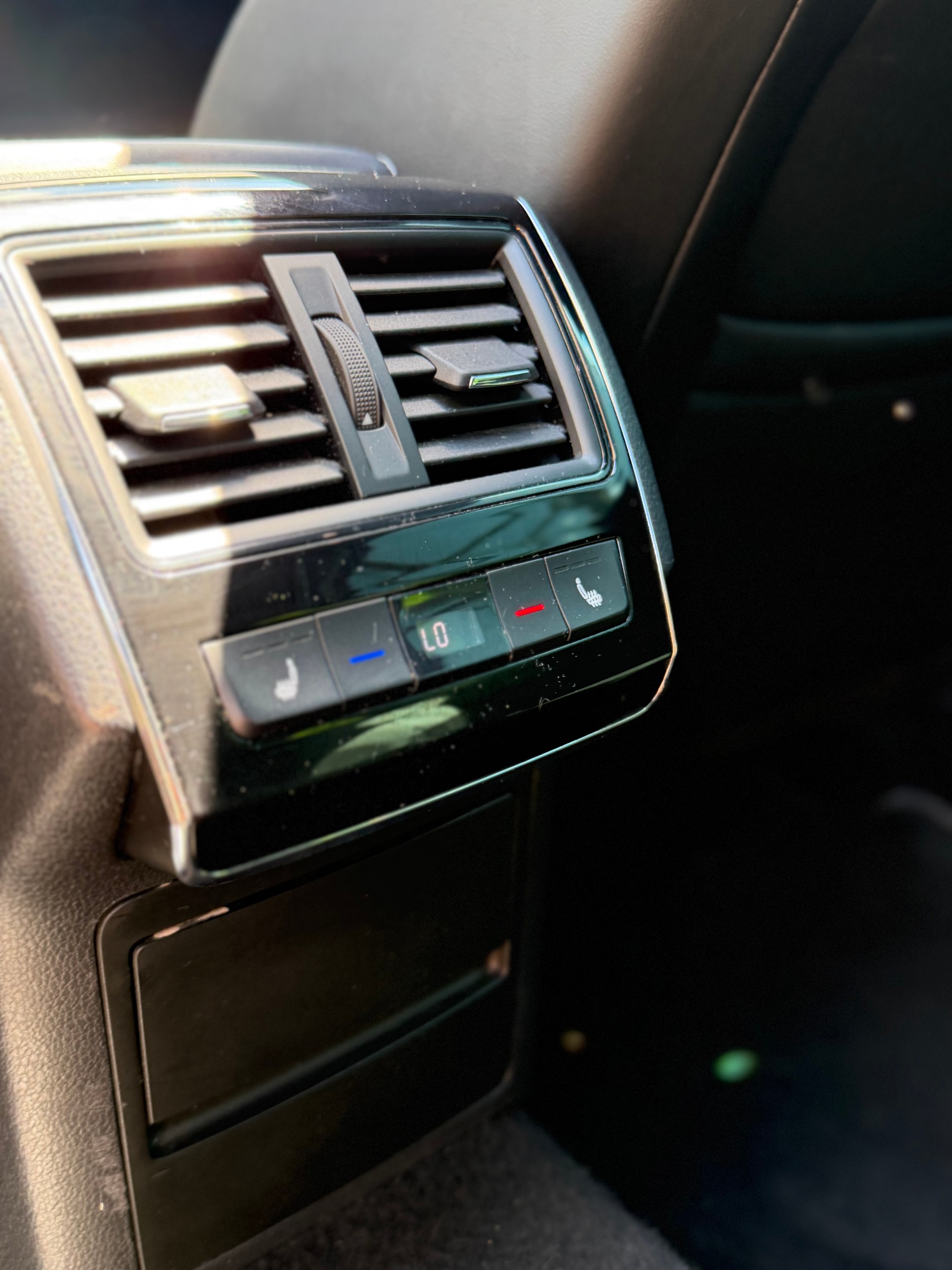 SKODA Superb Combi 2.0 TDi SportLine 4x4 DSG-image-14