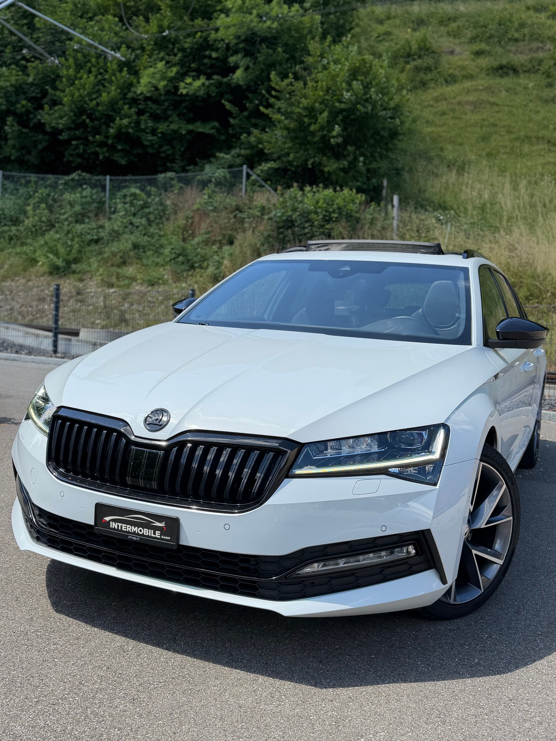 SKODA Superb Combi 2.0 TDi SportLine 4x4 DSG-image-0
