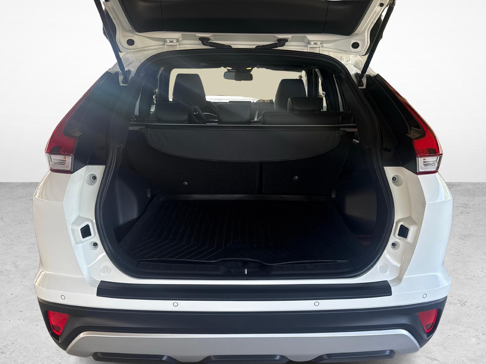 MITSUBISHI Eclipse Cross 2.4 PHEV Invite 4x4 - Ruote invernali incluse-image-11