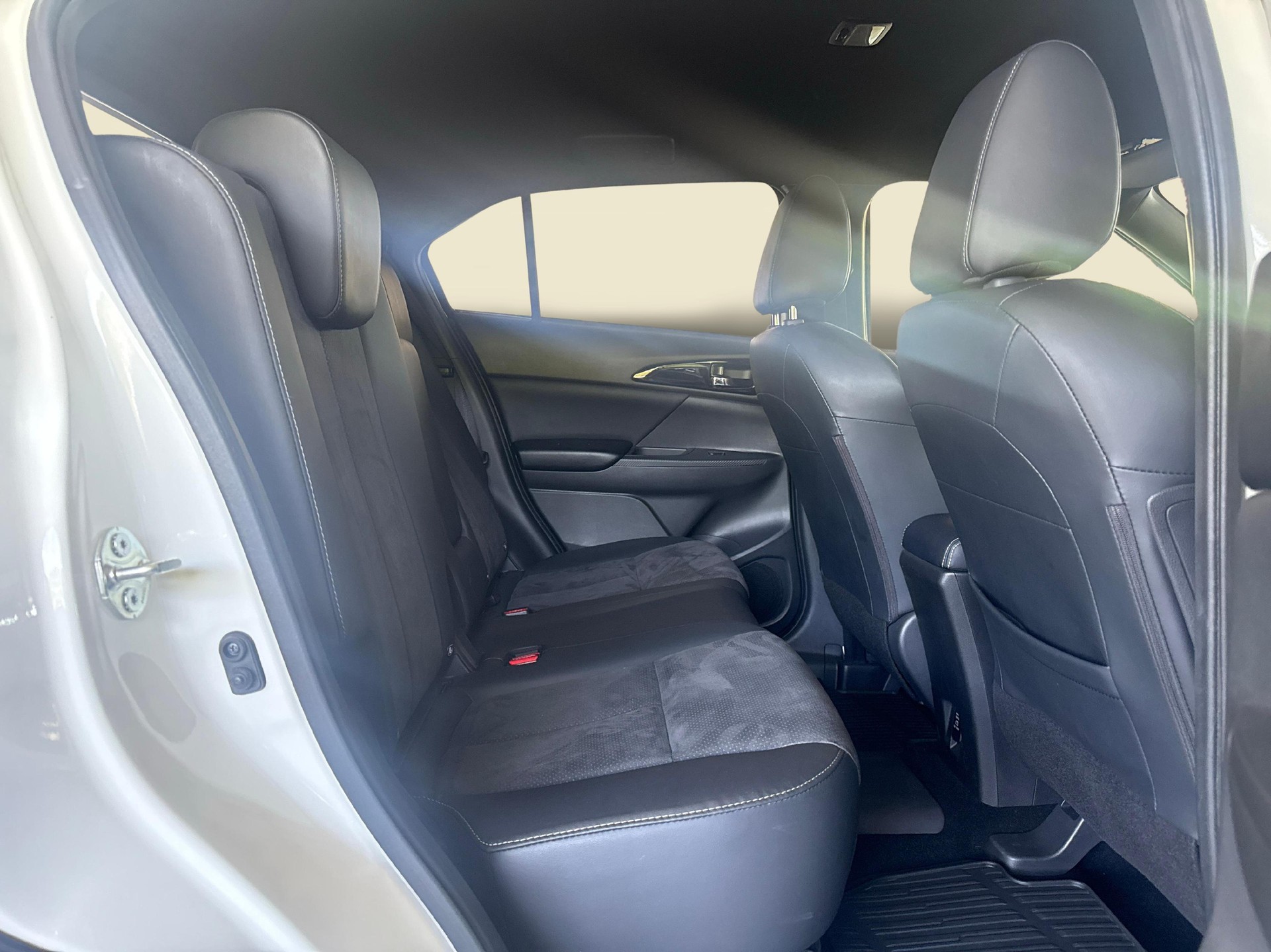 MITSUBISHI Eclipse Cross 2.4 PHEV Invite 4x4 - Ruote invernali incluse-image-10