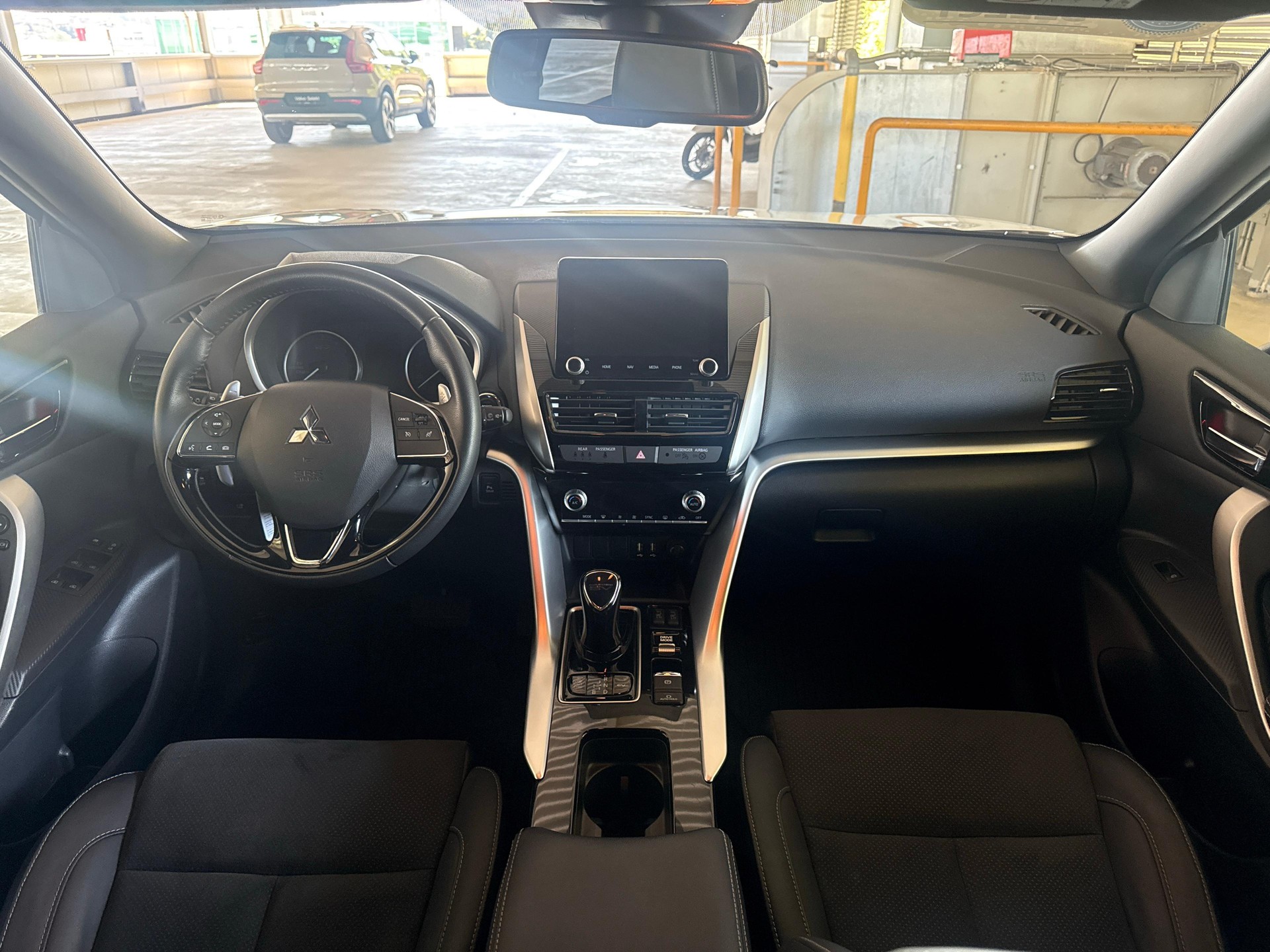MITSUBISHI Eclipse Cross 2.4 PHEV Invite 4x4 - Ruote invernali incluse-image-8