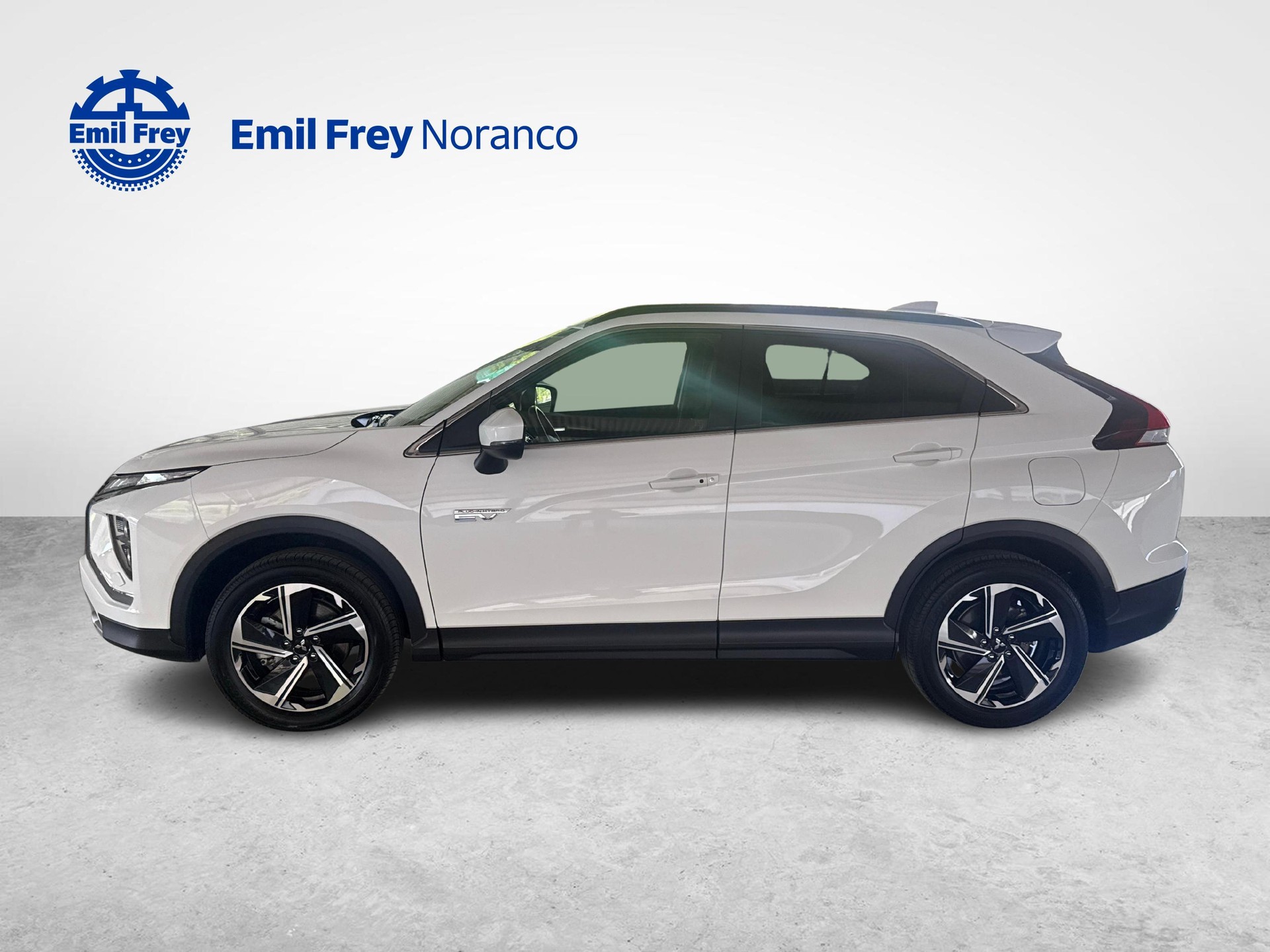 MITSUBISHI Eclipse Cross 2.4 PHEV Invite 4x4 - Ruote invernali incluse-image-1