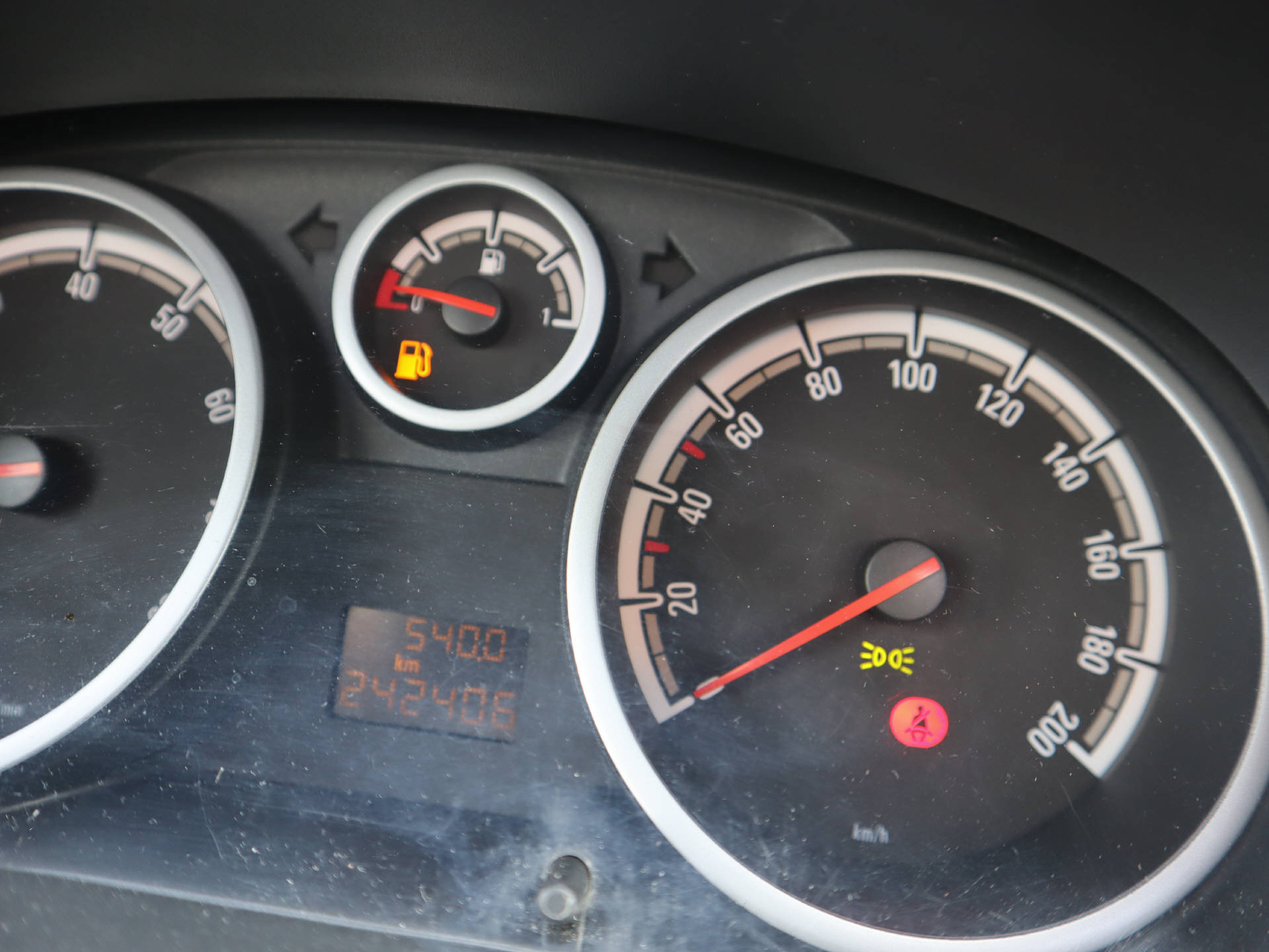 OPEL Corsa D 1.4i 16V TP Enjoy-image-11
