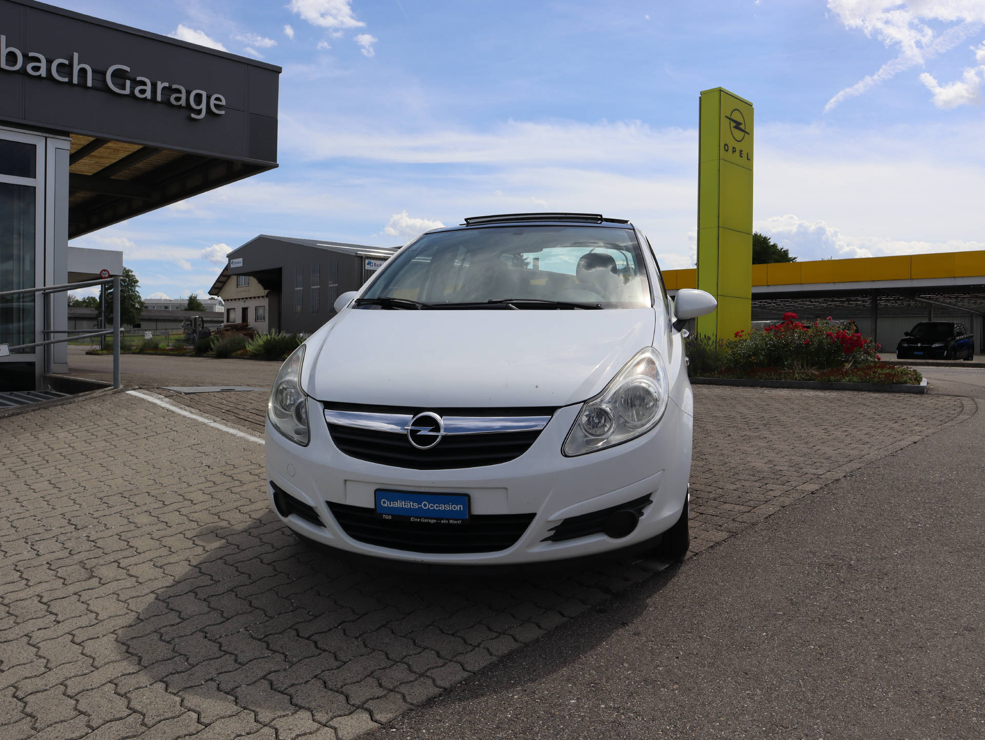 OPEL Corsa D 1.4i 16V TP Enjoy-image-1