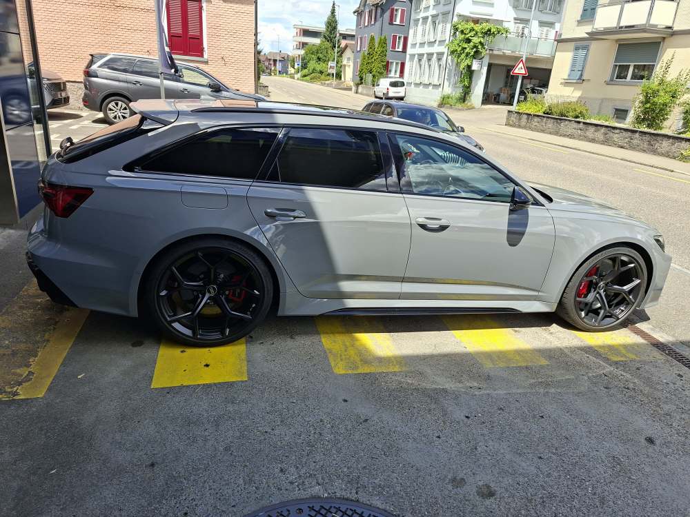 AUDI RS6 Avant 4.0 V8 TFSI performance quattro T-Tronic-image-5