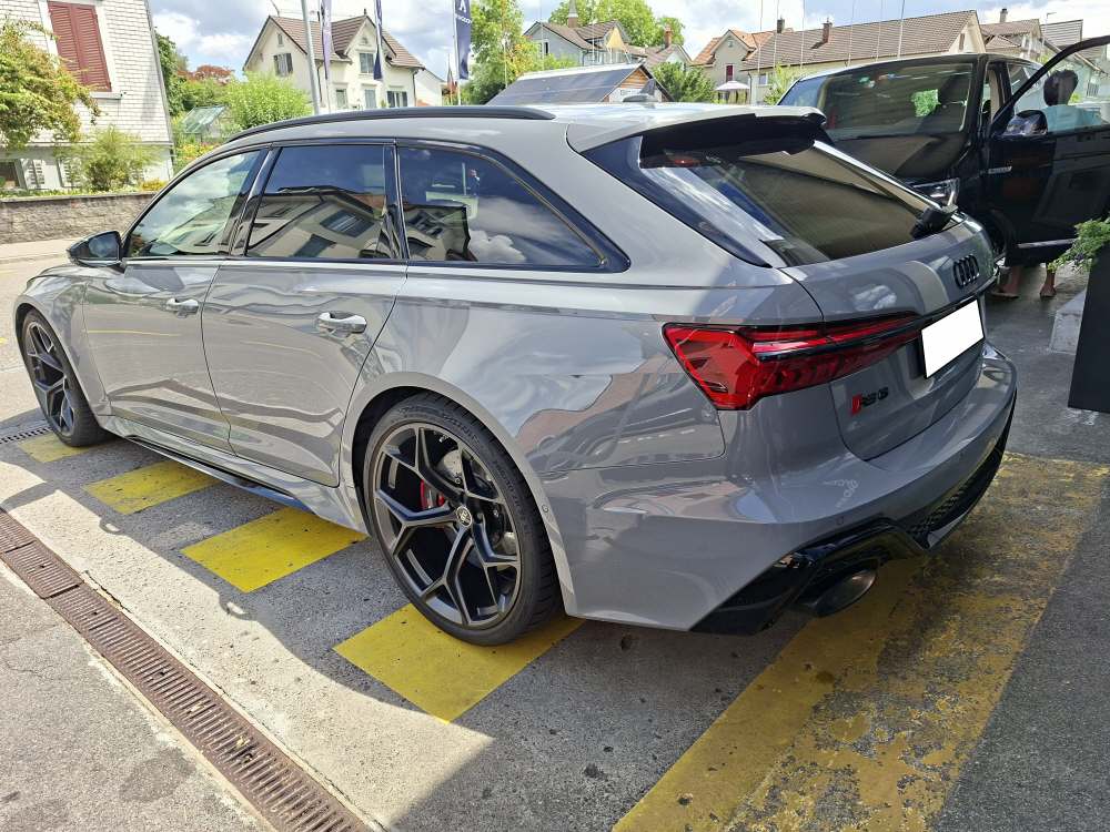 AUDI RS6 Avant 4.0 V8 TFSI performance quattro T-Tronic-image-15