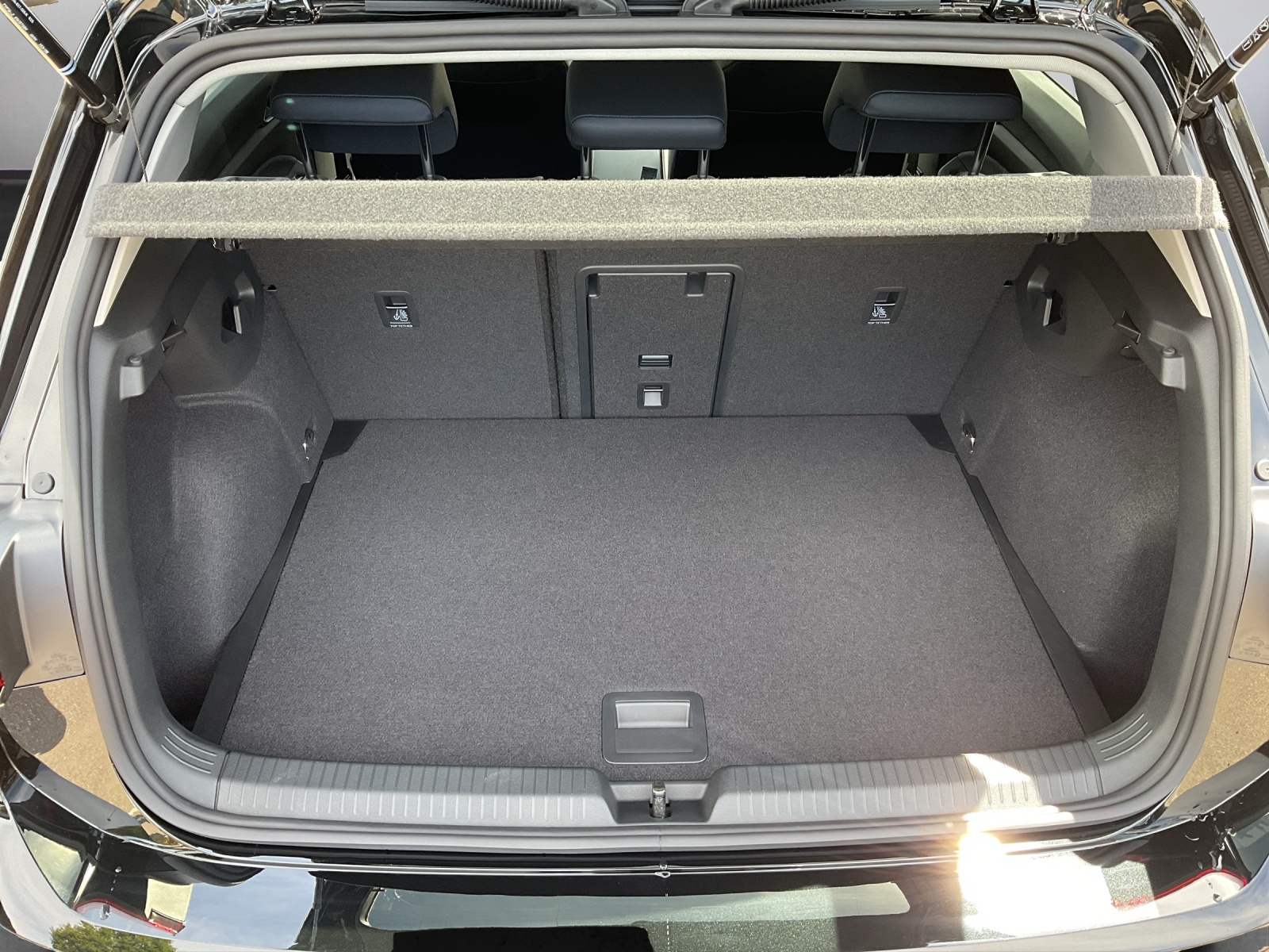 VW Golf 1.5 e TSI mHEV United DSG-image-11