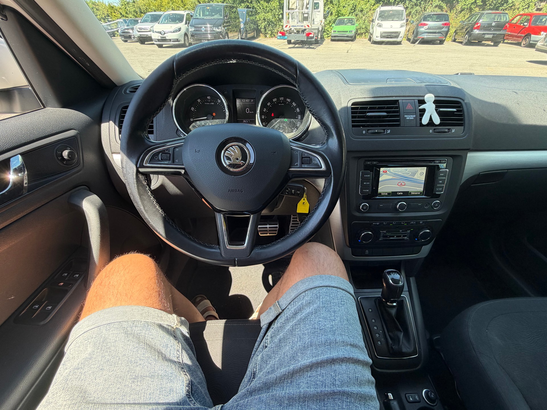 SKODA Yeti 1.4 TSI Elegance 4x2 DSG-image-10