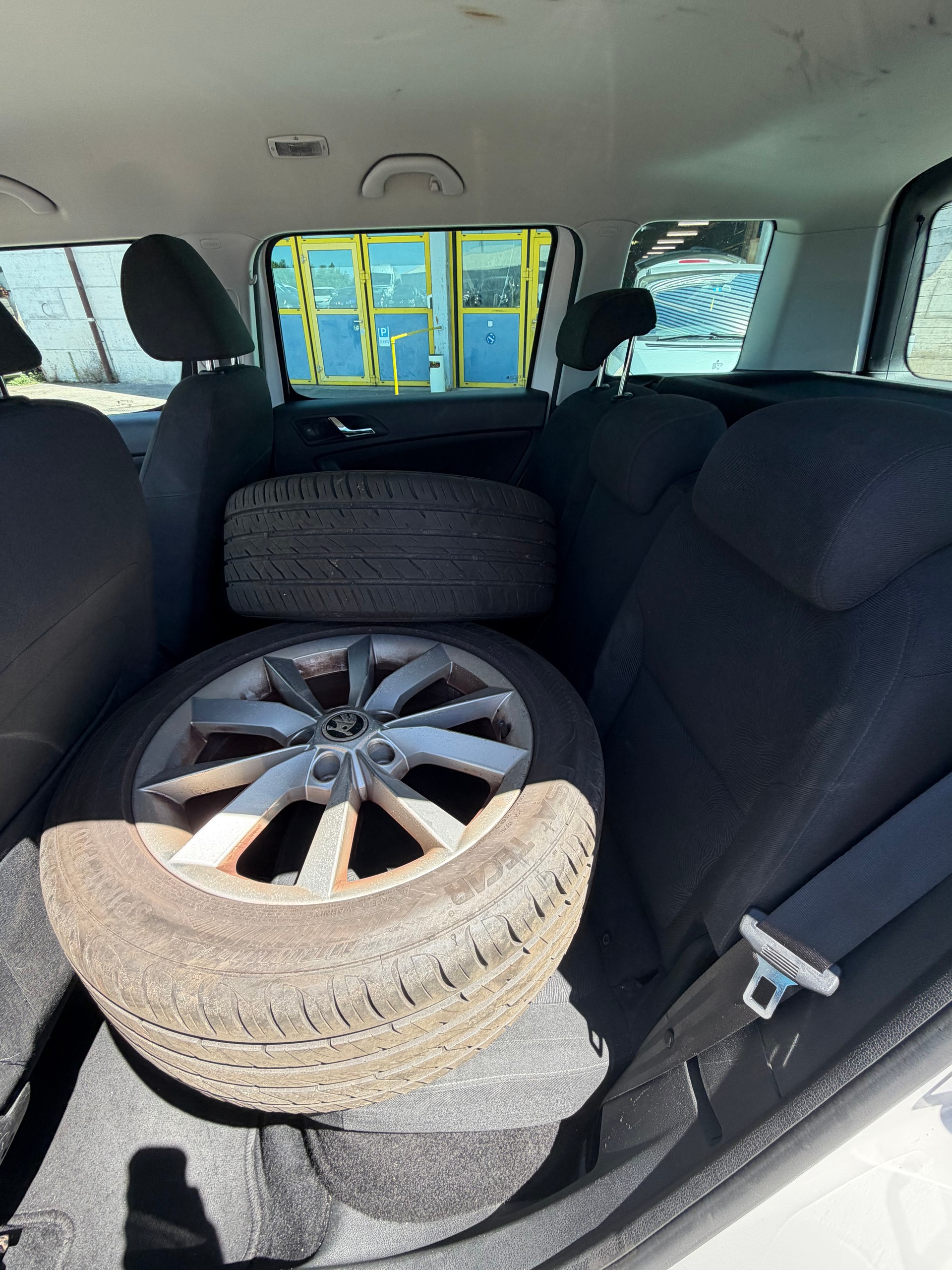 SKODA Yeti 1.4 TSI Elegance 4x2 DSG-image-5
