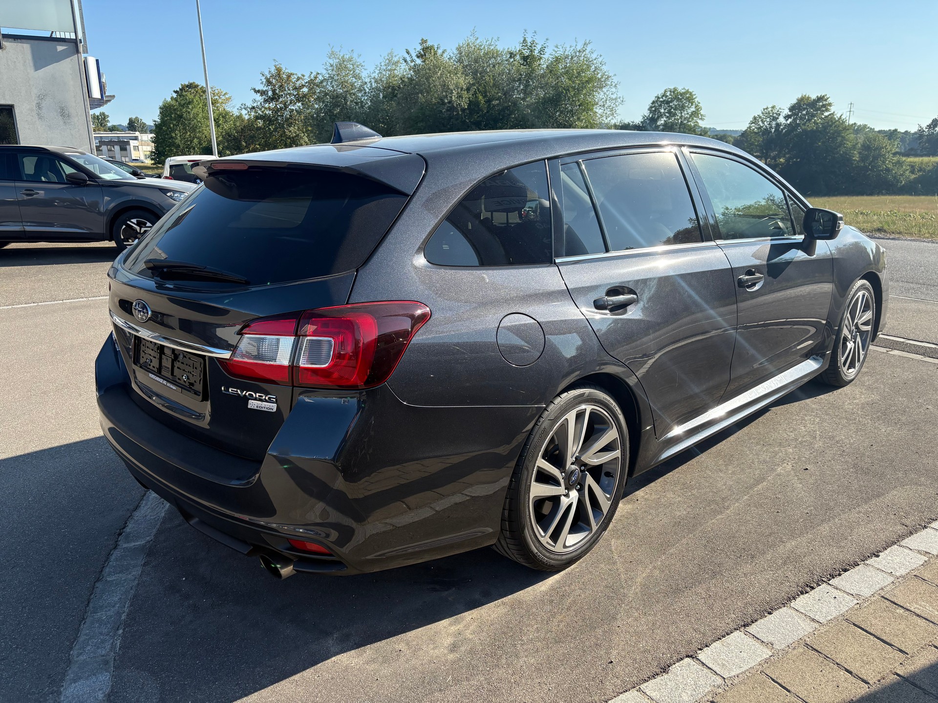 SUBARU Levorg 1.6 DIT Luxury-image-2