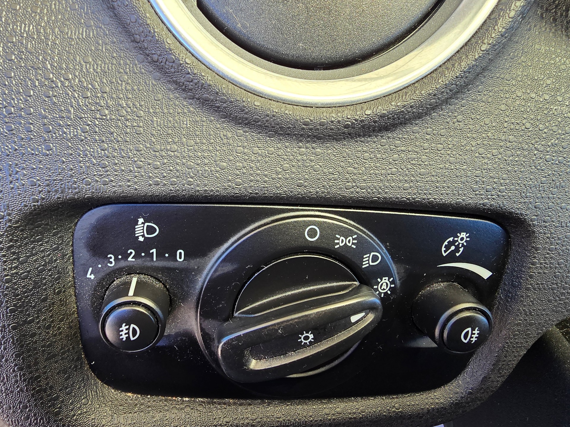 FORD Fiesta 1.0 SCTi Titanium PowerShift-image-9