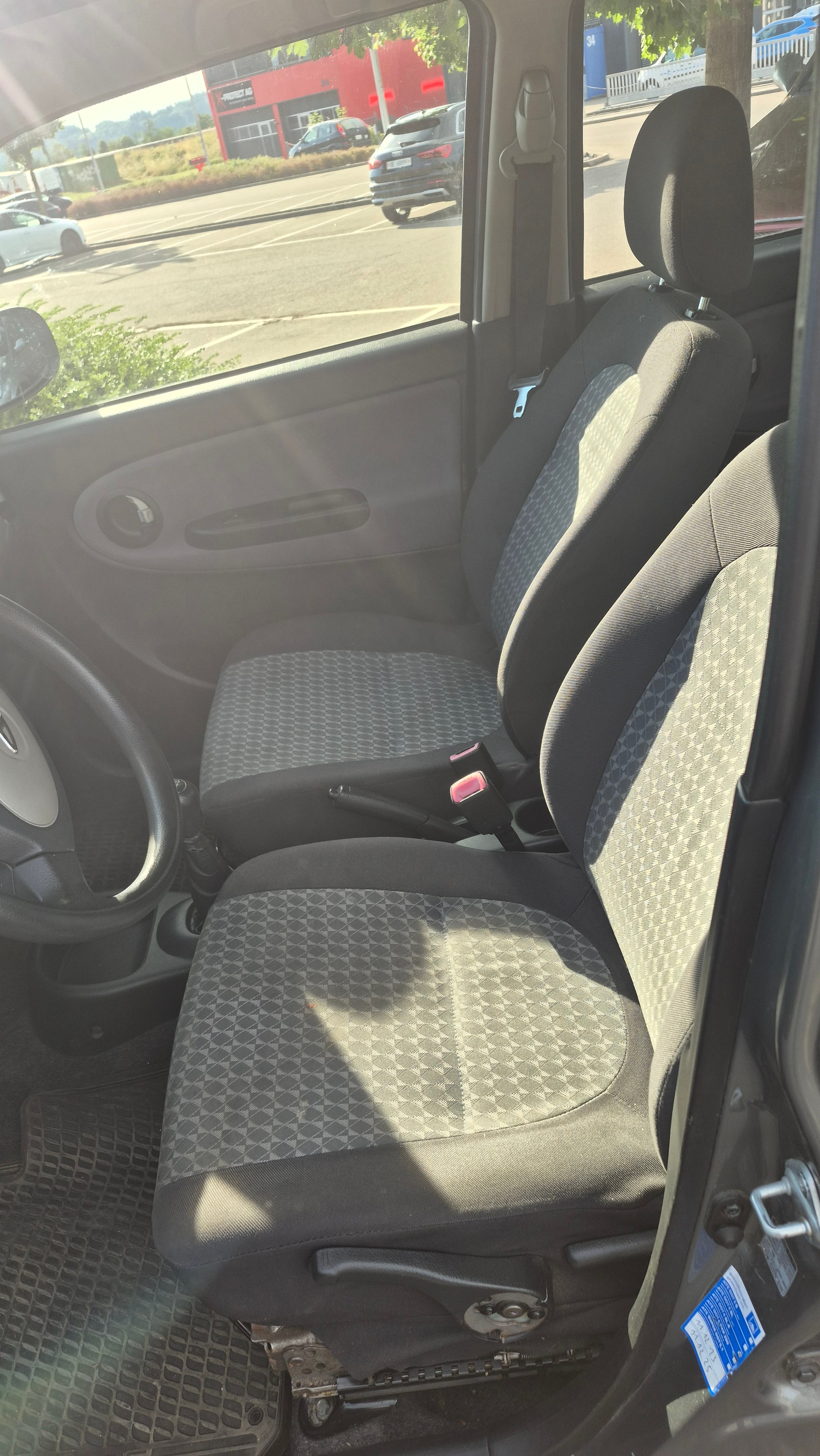 DAIHATSU Trevis 1.0-image-9