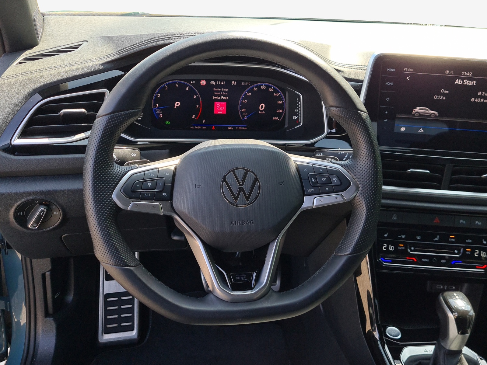 VW T-Roc 2.0 TSI R-Line DSG 4Motion-image-9