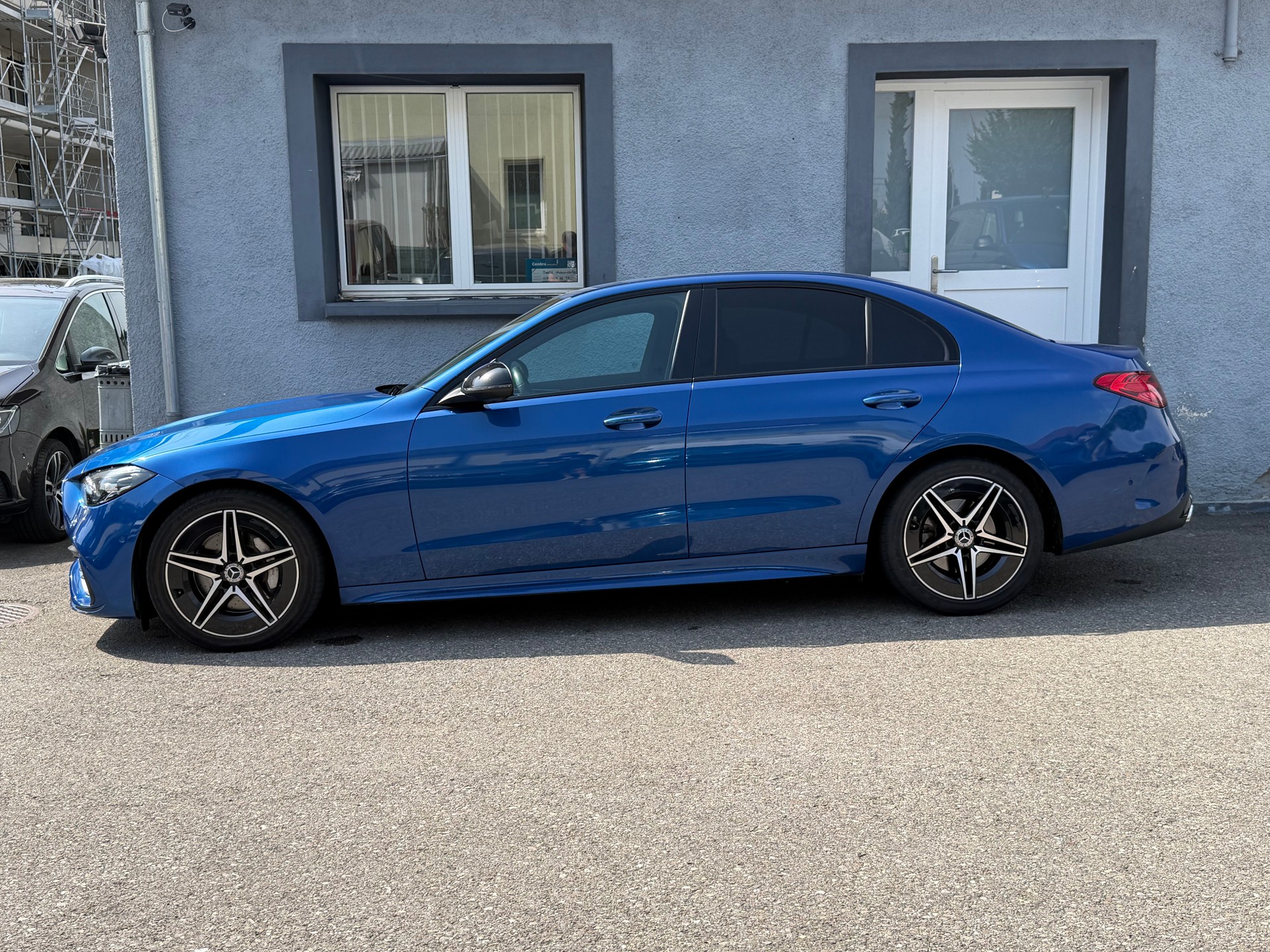 MERCEDES-BENZ C 220 d 4Matic AMG Line-image-2