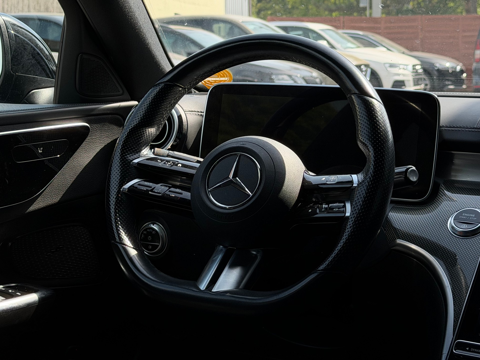 MERCEDES-BENZ C 220 d 4Matic AMG Line-image-6