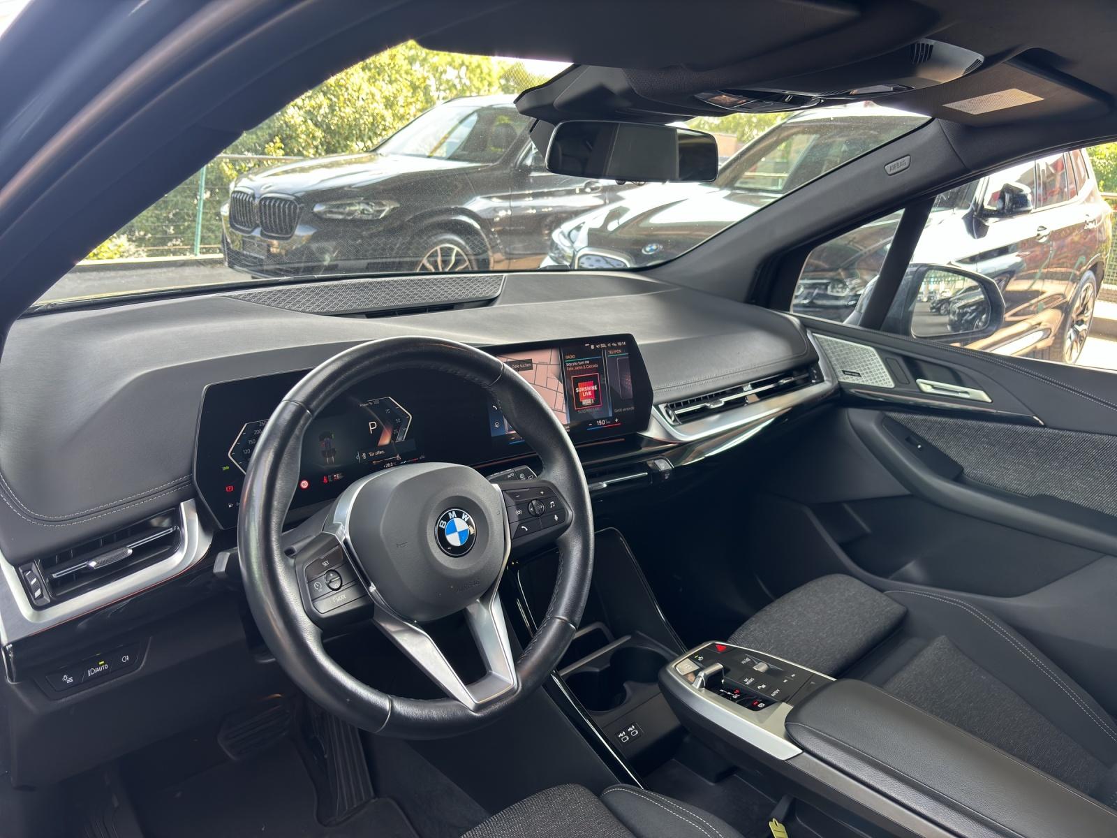 BMW 218i Active Tourer-image-20