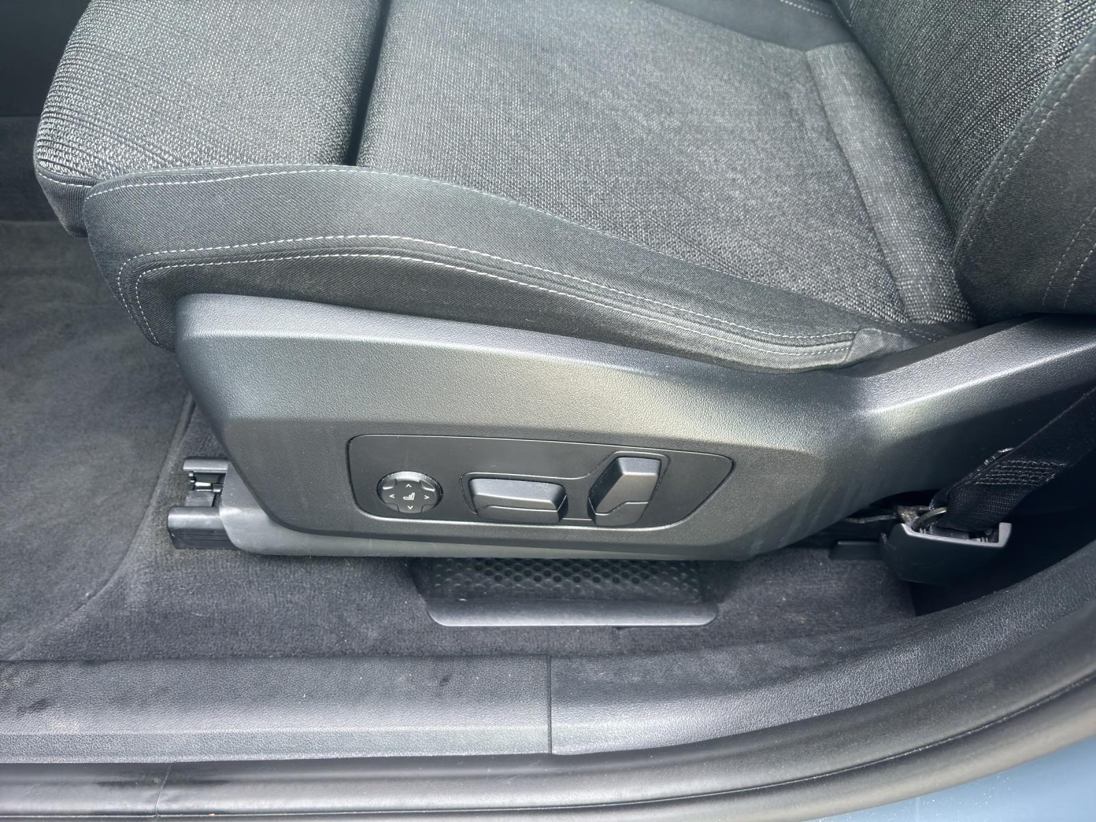 BMW 218i Active Tourer-image-21