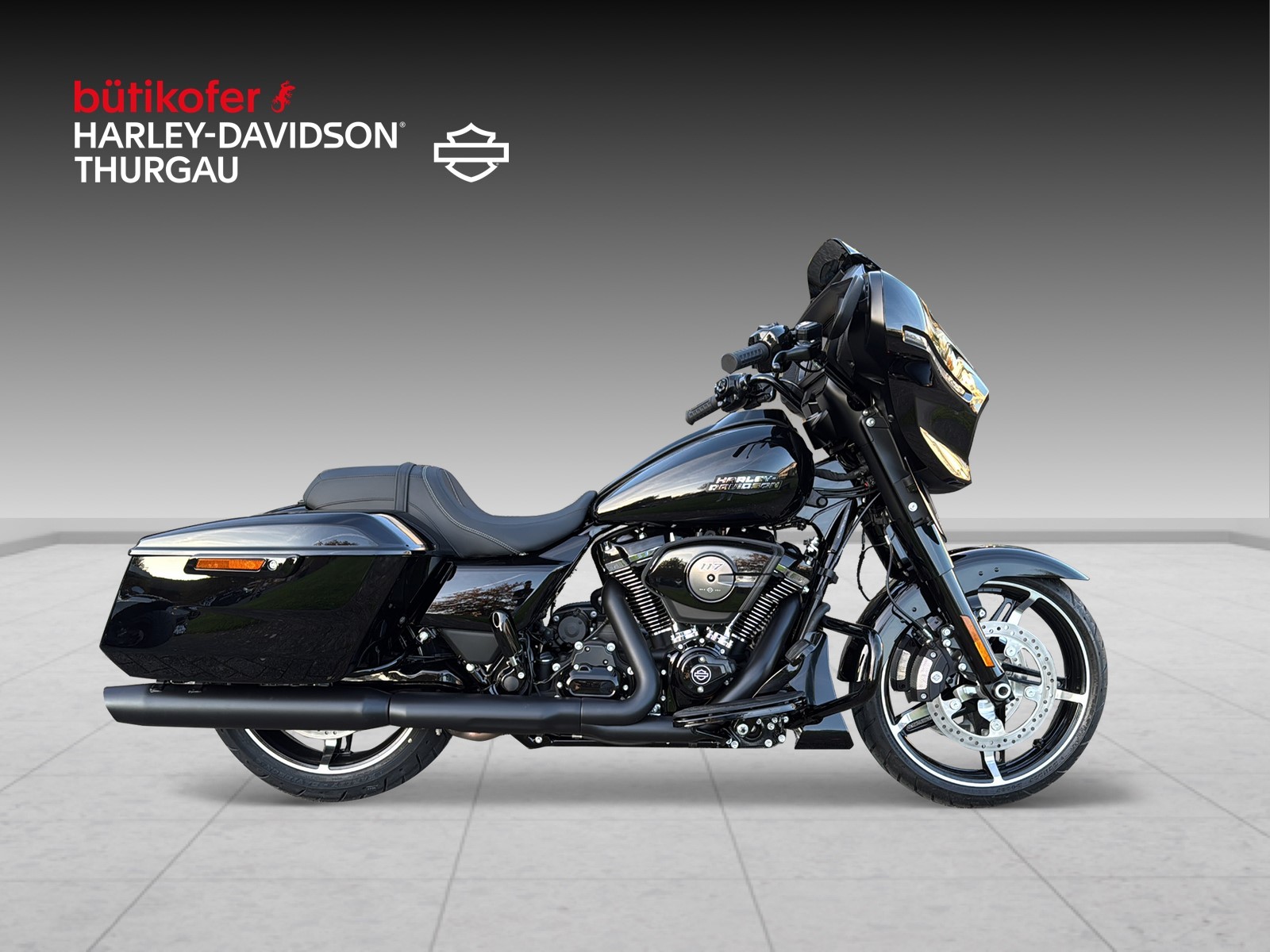 HARLEY-DAVIDSON FLHX Street Glide Black Finish 117-showroom-element-1