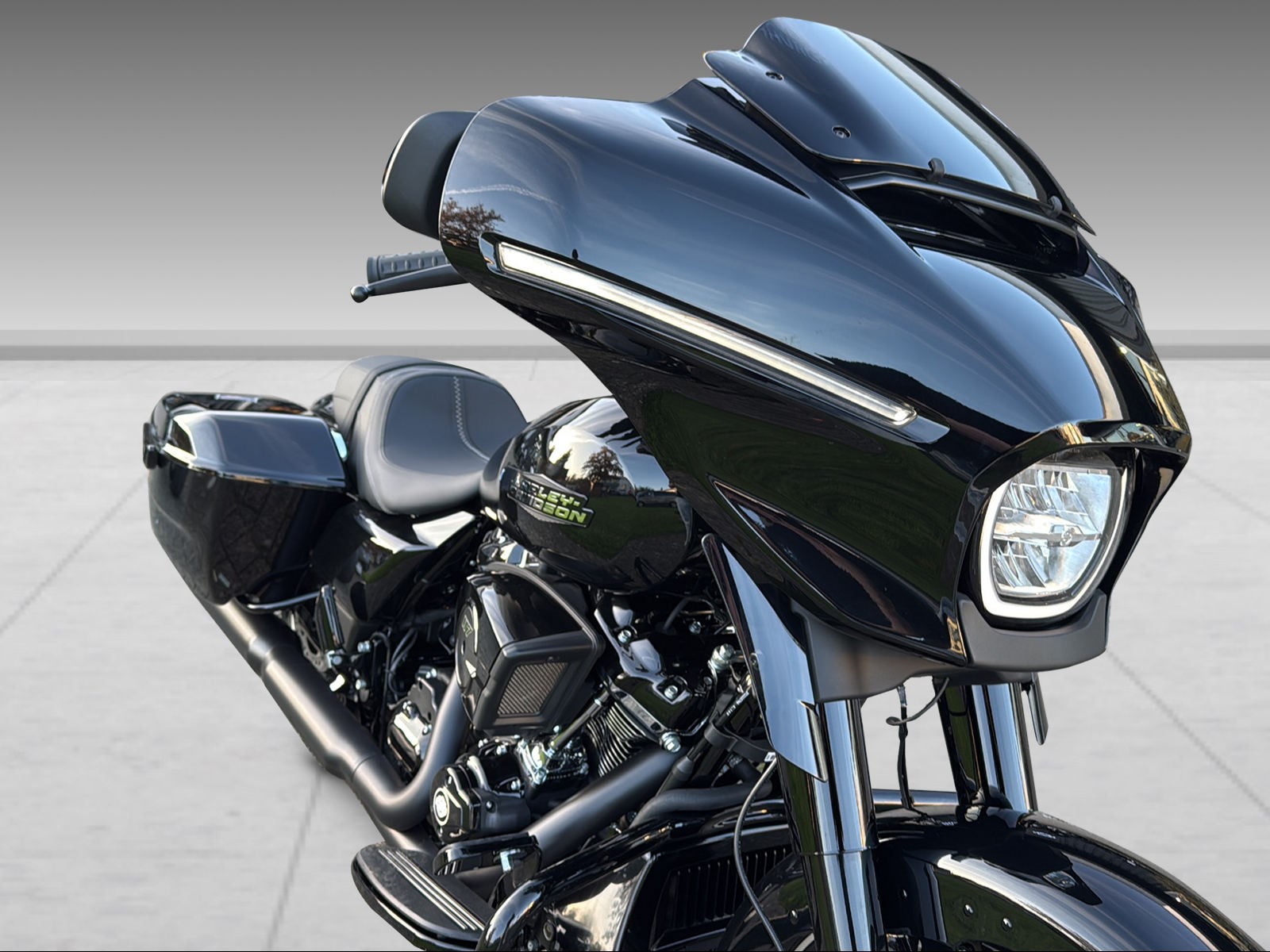 HARLEY-DAVIDSON FLHX Street Glide Black Finish 117-image-8