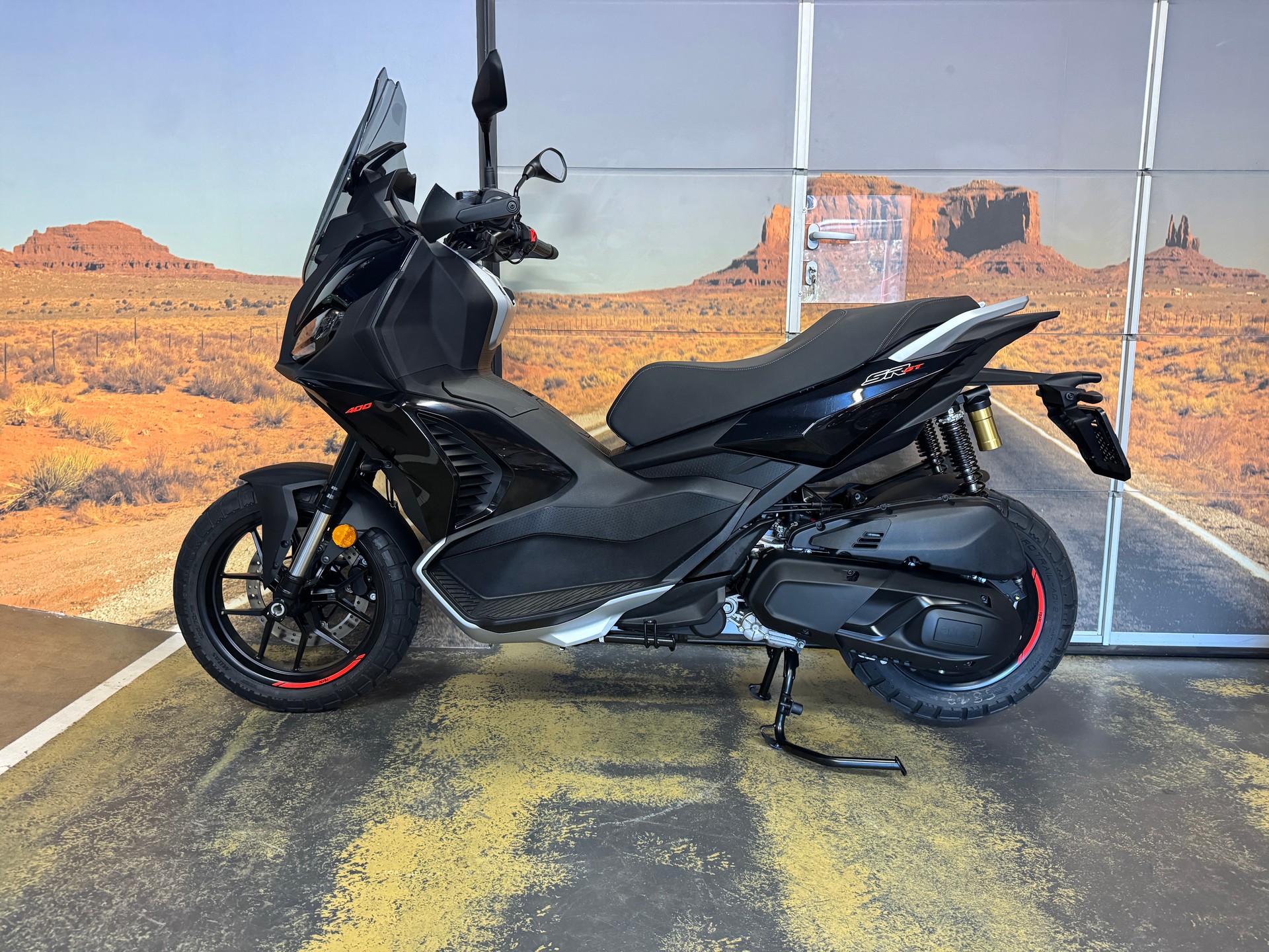 APRILIA SR 400 GT-image-1