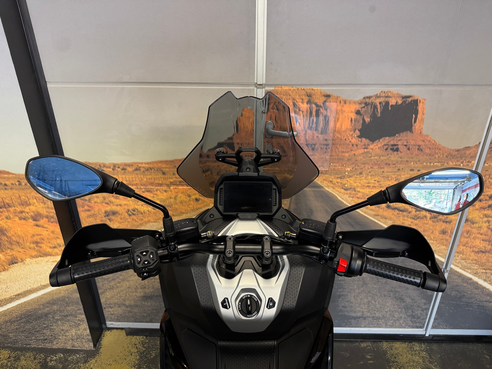 APRILIA SR 400 GT-image-4