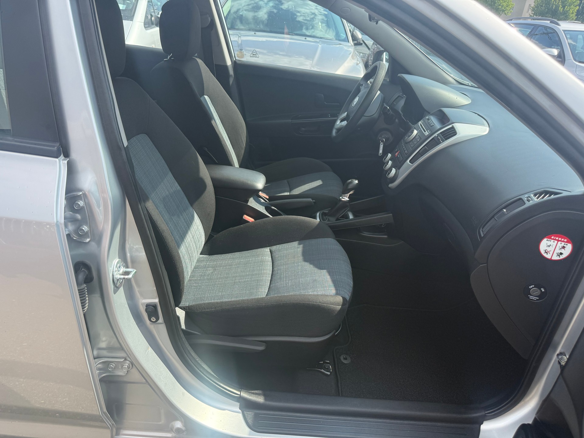 KIA Cee'd Sporty Wagon 1.4 16V _seven-image-4