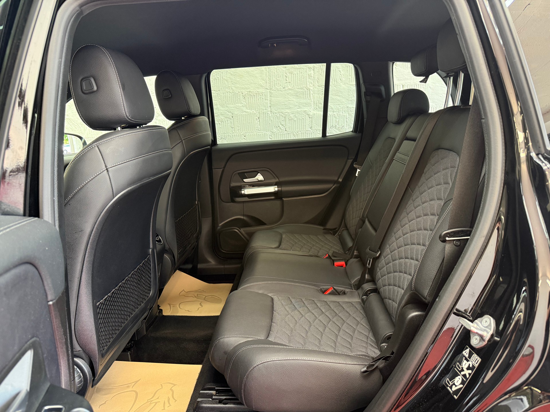 MERCEDES-BENZ GLB 200 7G-Tronic-image-7