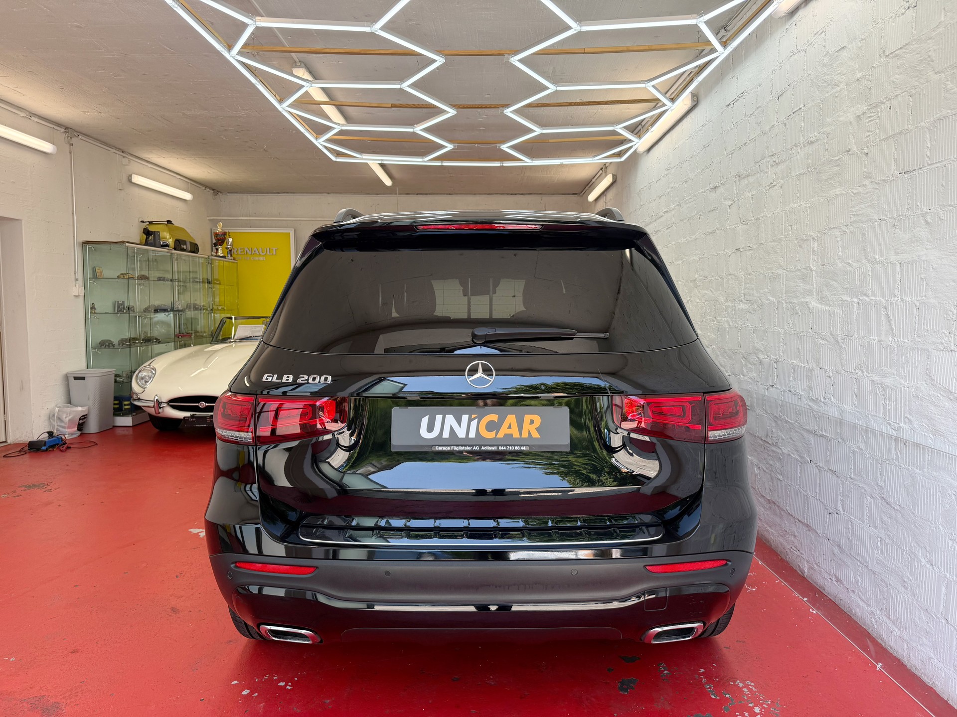 MERCEDES-BENZ GLB 200 7G-Tronic-image-5