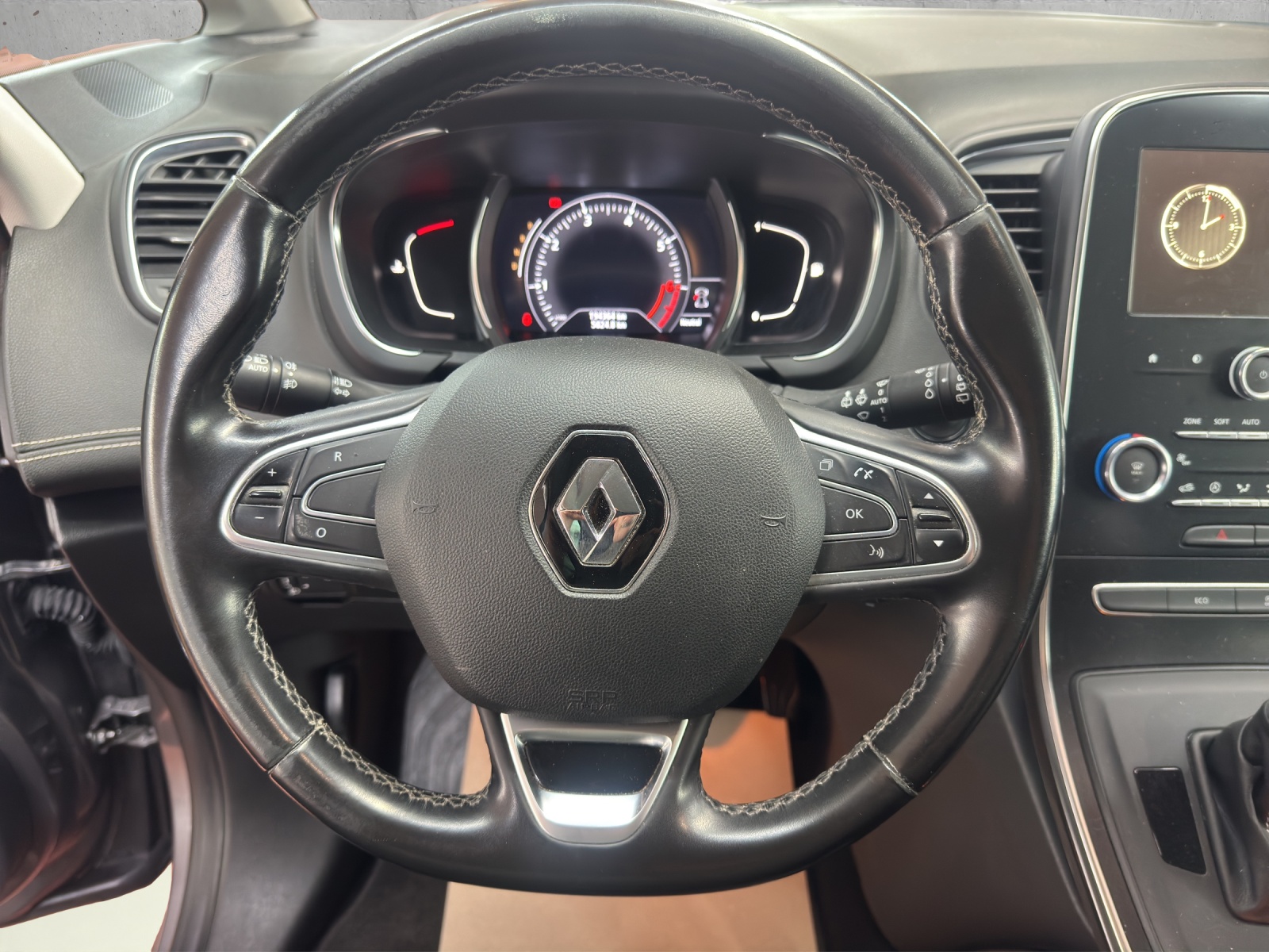 RENAULT Grand Scénic 1.3 16V Turbo Intens EDC-image-9