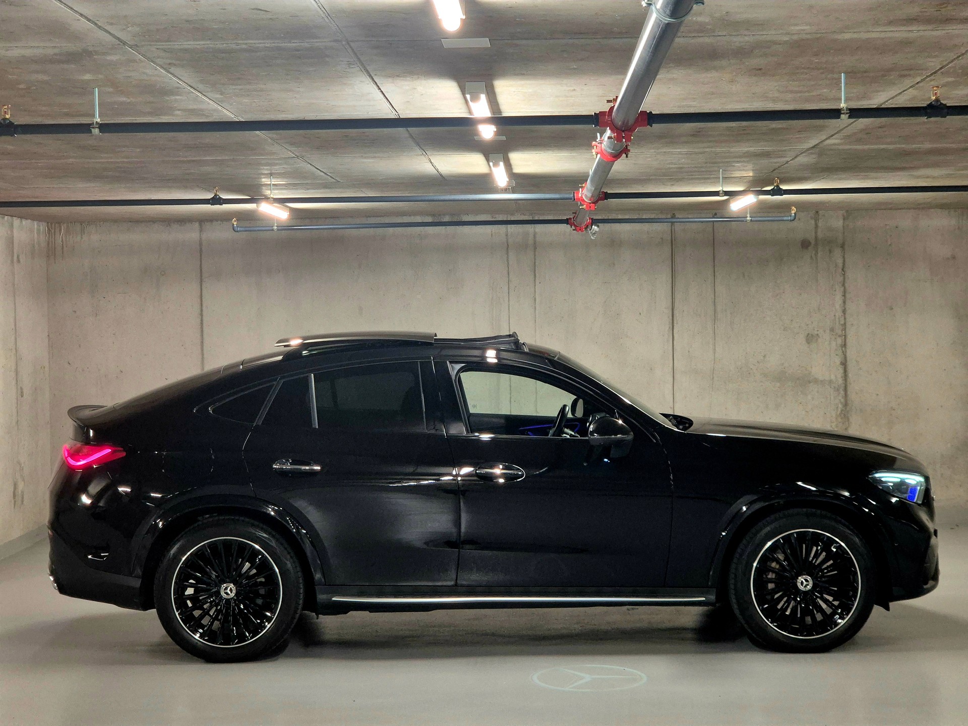 MERCEDES-BENZ GLC Coupé 300 d AMG-Line 4Matic 9G-Tronic-image-4
