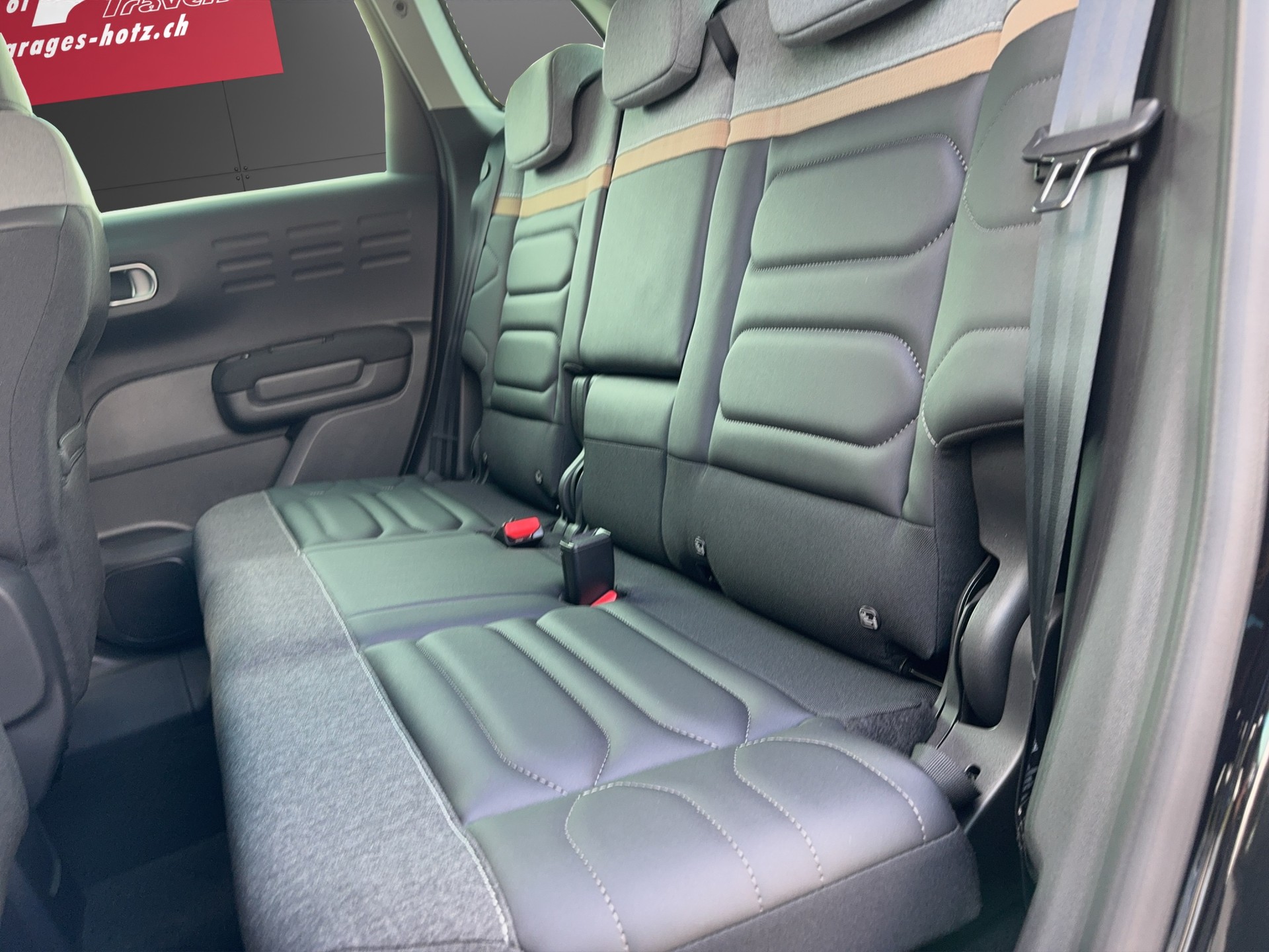 CITROEN C3 Aircross 1.2 Swiss Edition + EAT6-image-5