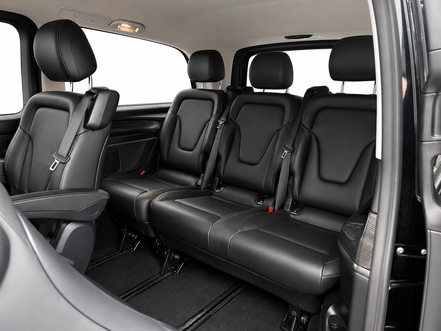 MERCEDES-BENZ V 250 d Avantgarde lang 4matic Van-image-12