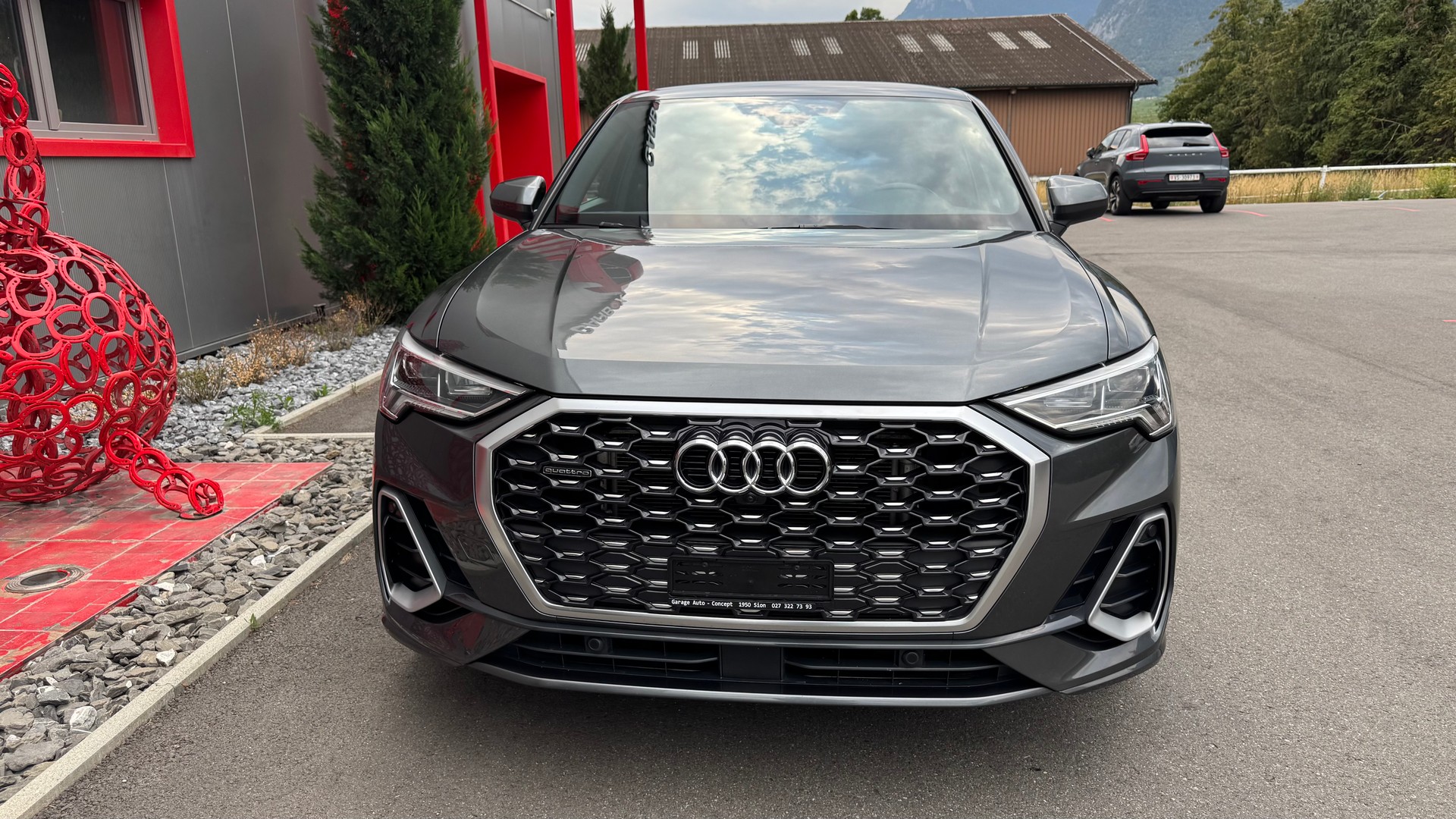 AUDI Q3 Sportback 40 TDI S line quattro S-tronic-image-2