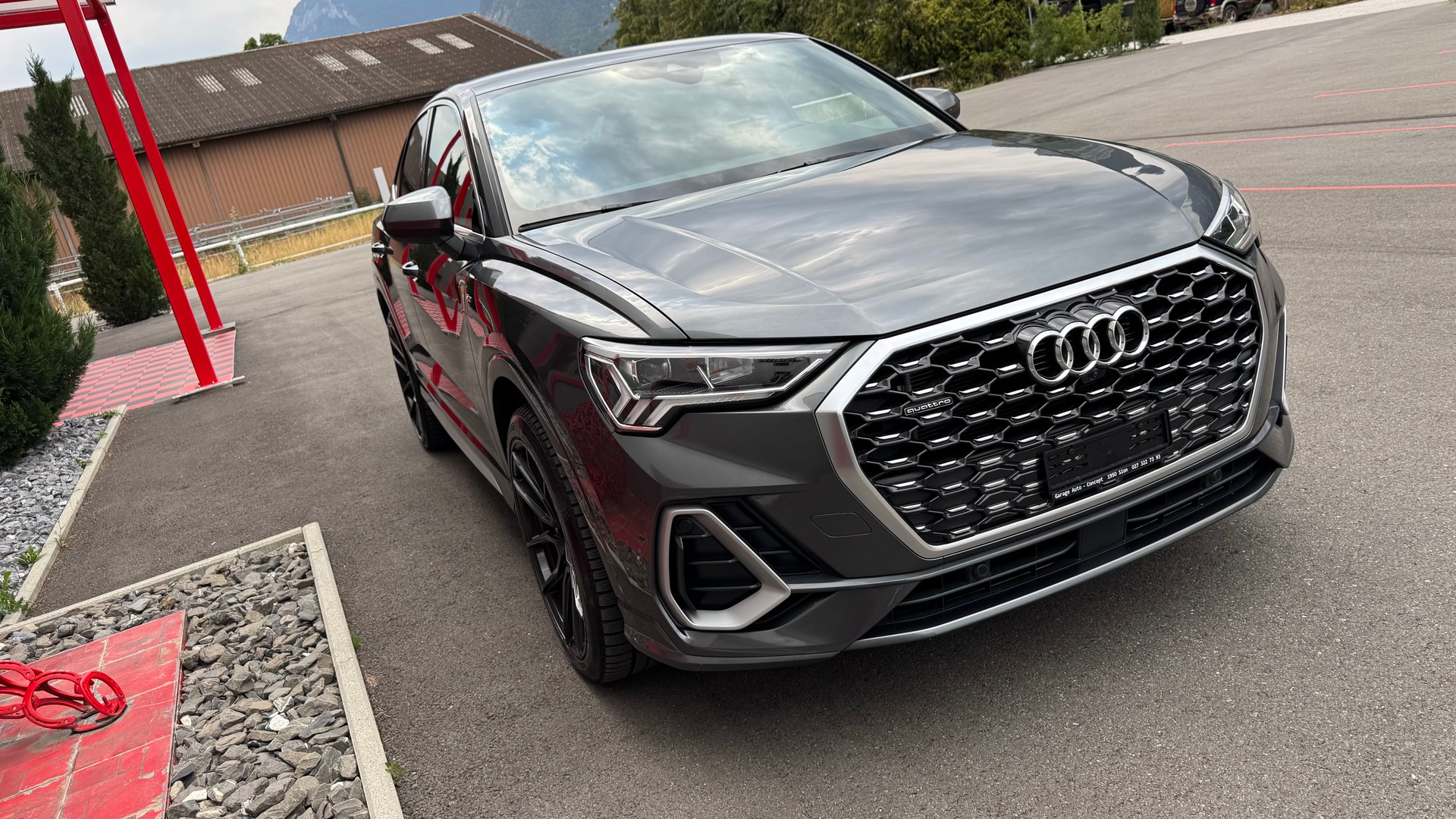 AUDI Q3 Sportback 40 TDI S line quattro S-tronic-image-1